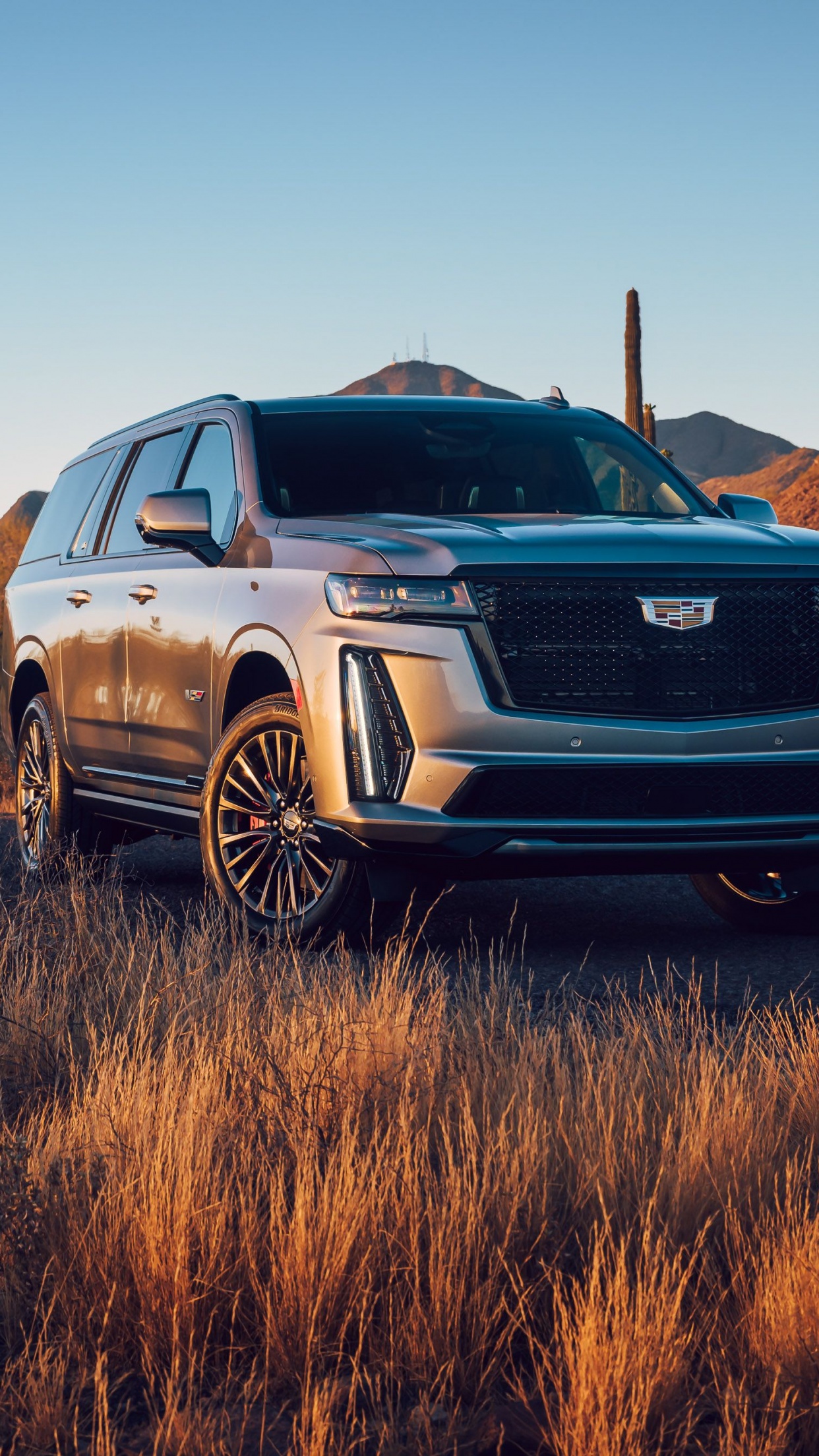 Cadillac Escalade V ESV Wallpaper 4K