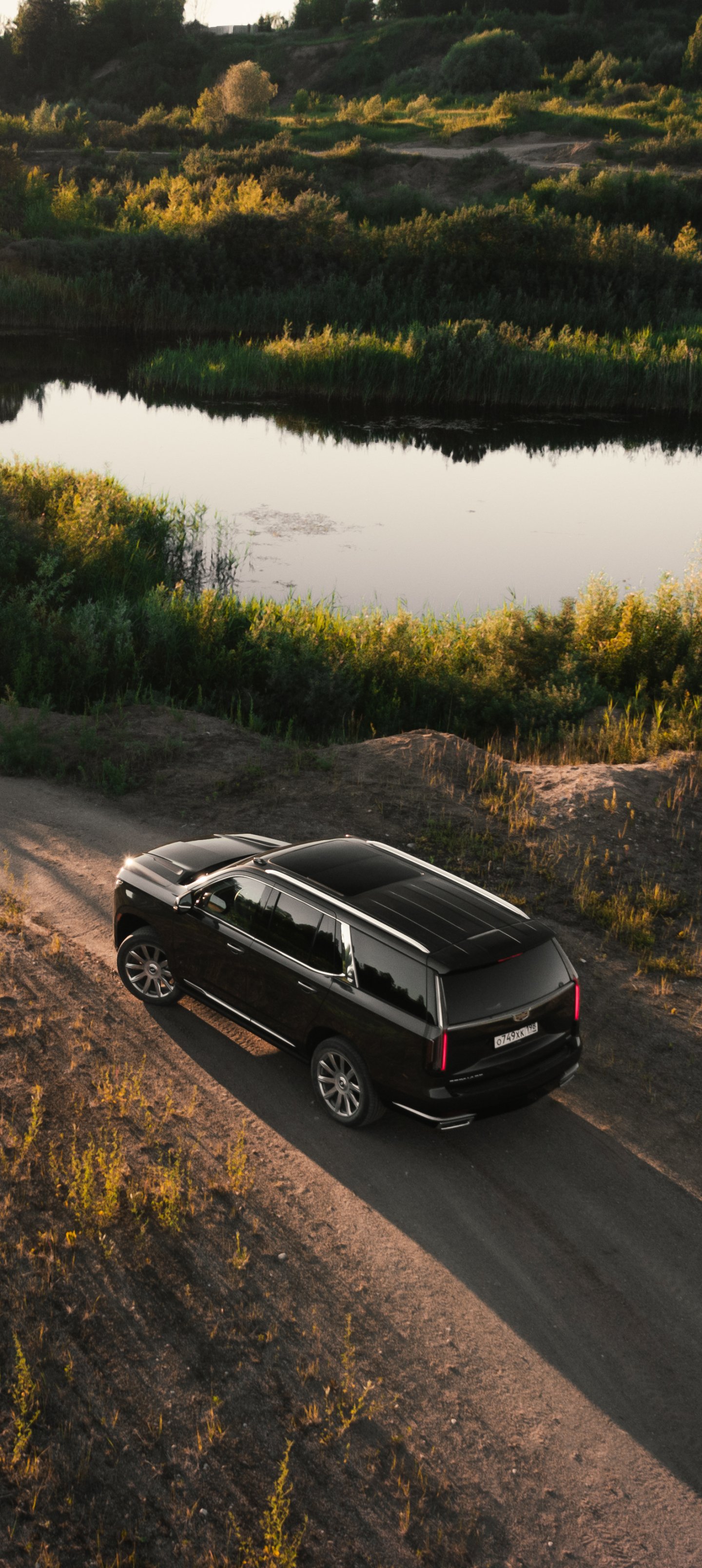 Cadillac Escalade 600 Phone Wallpaper