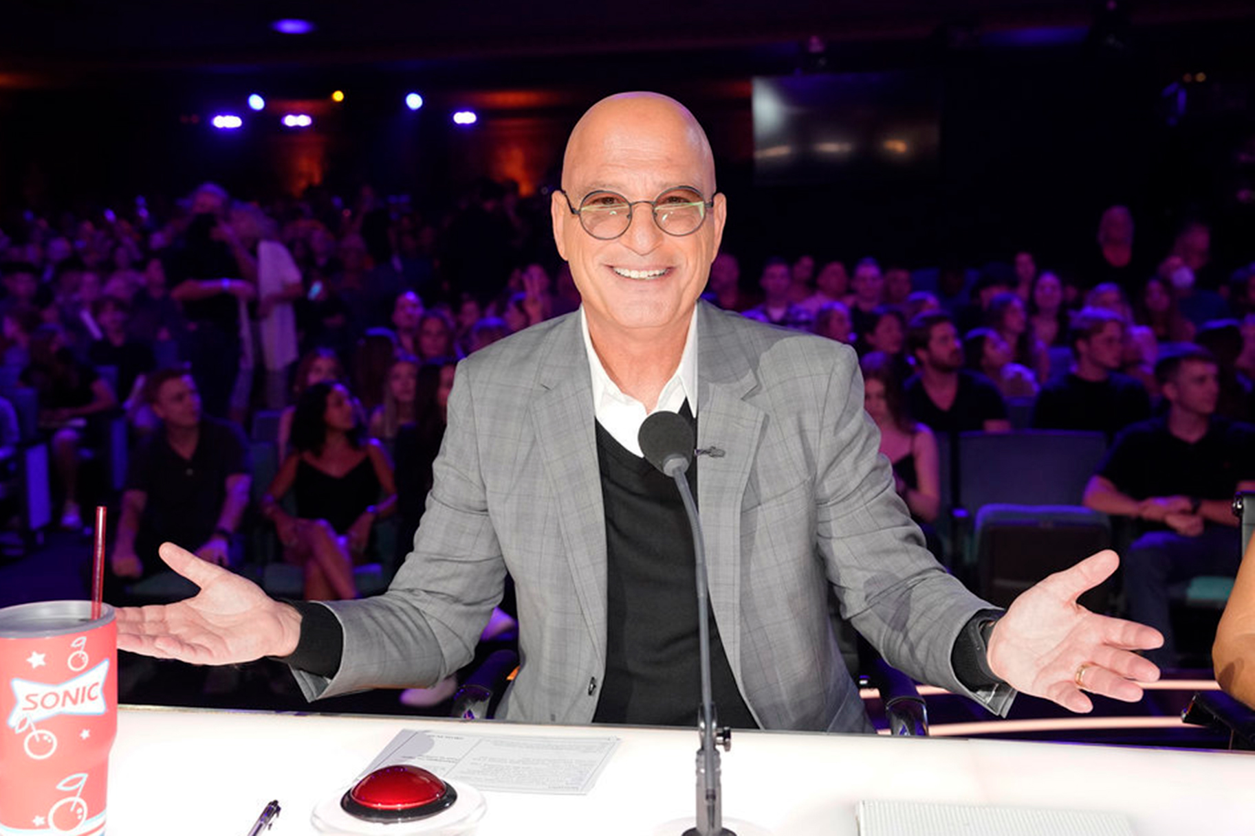 Who is Howie Mandel? His Career