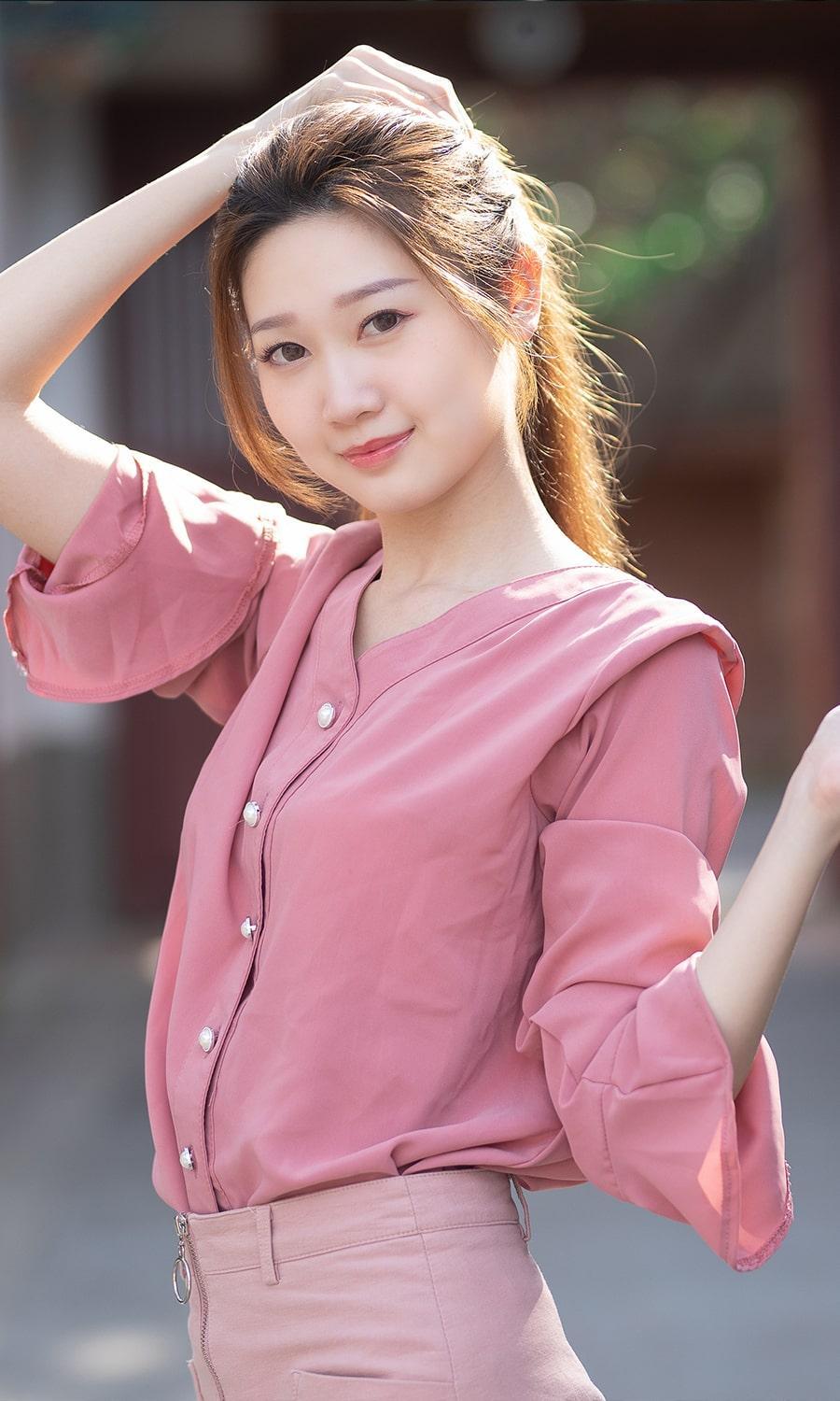 Cute Korean Girls Wallpaper APK