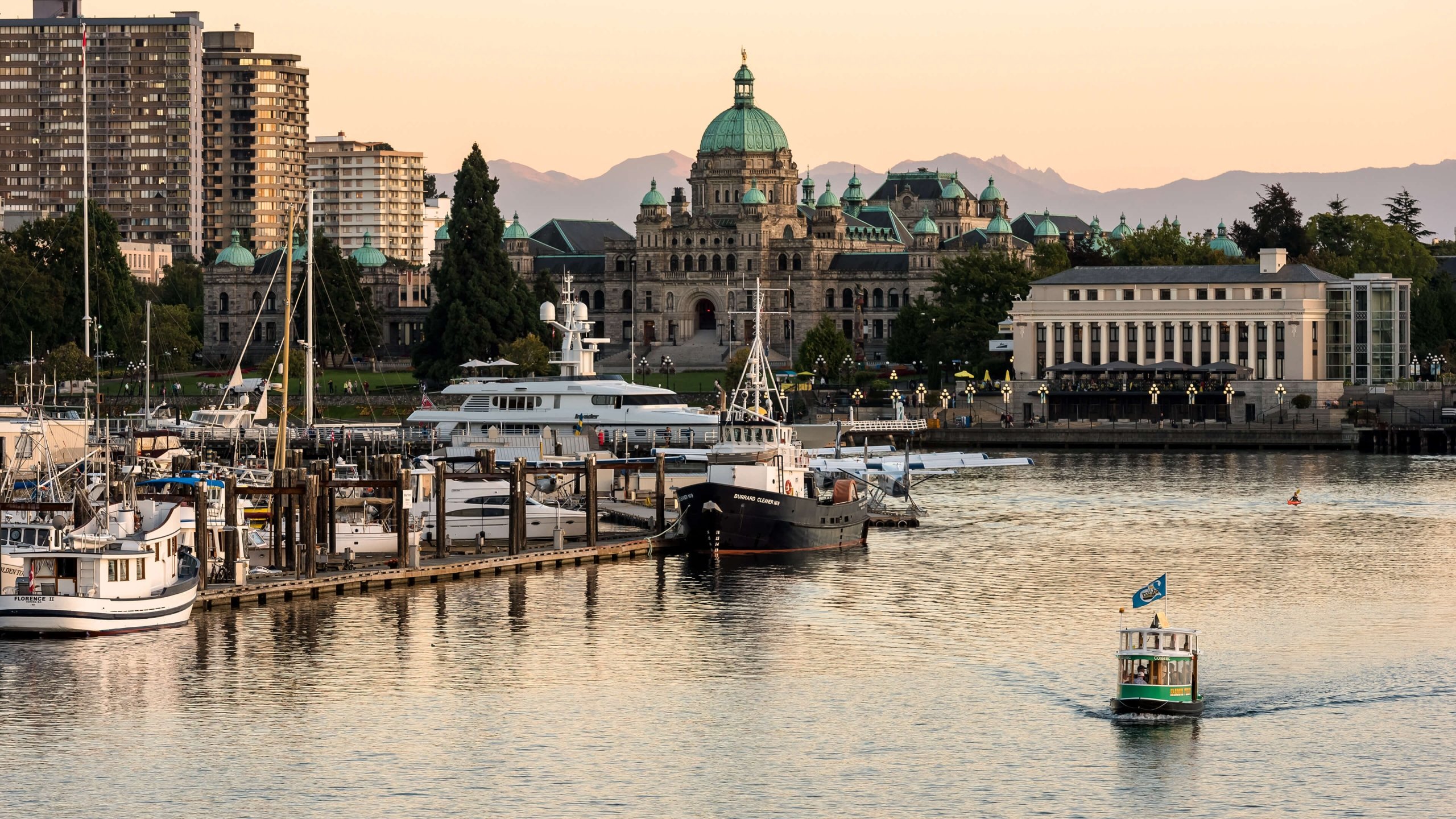 Victoria Travel. Super, Natural BC