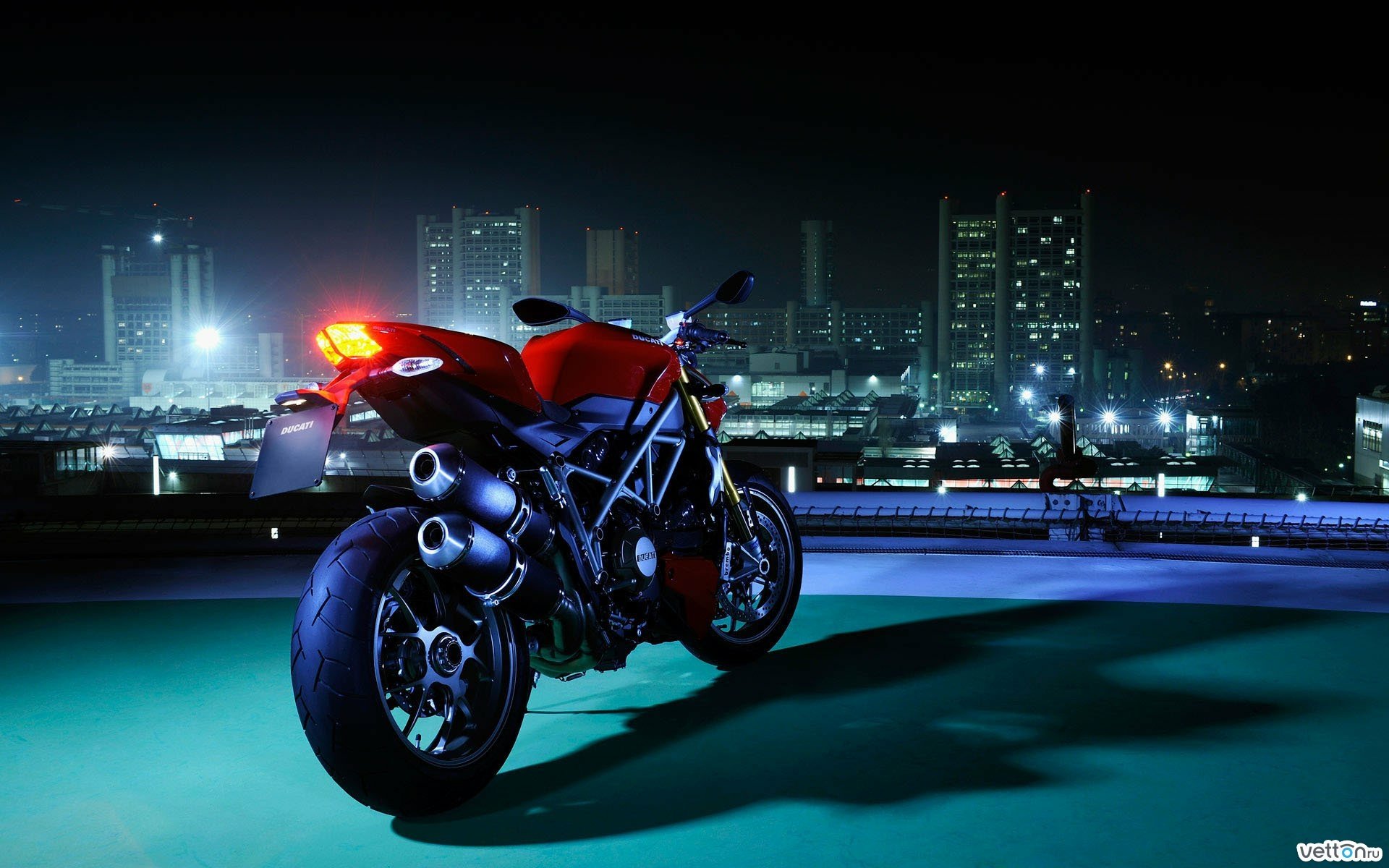Vehicle Ducati Streetfighter HD Wallpaper