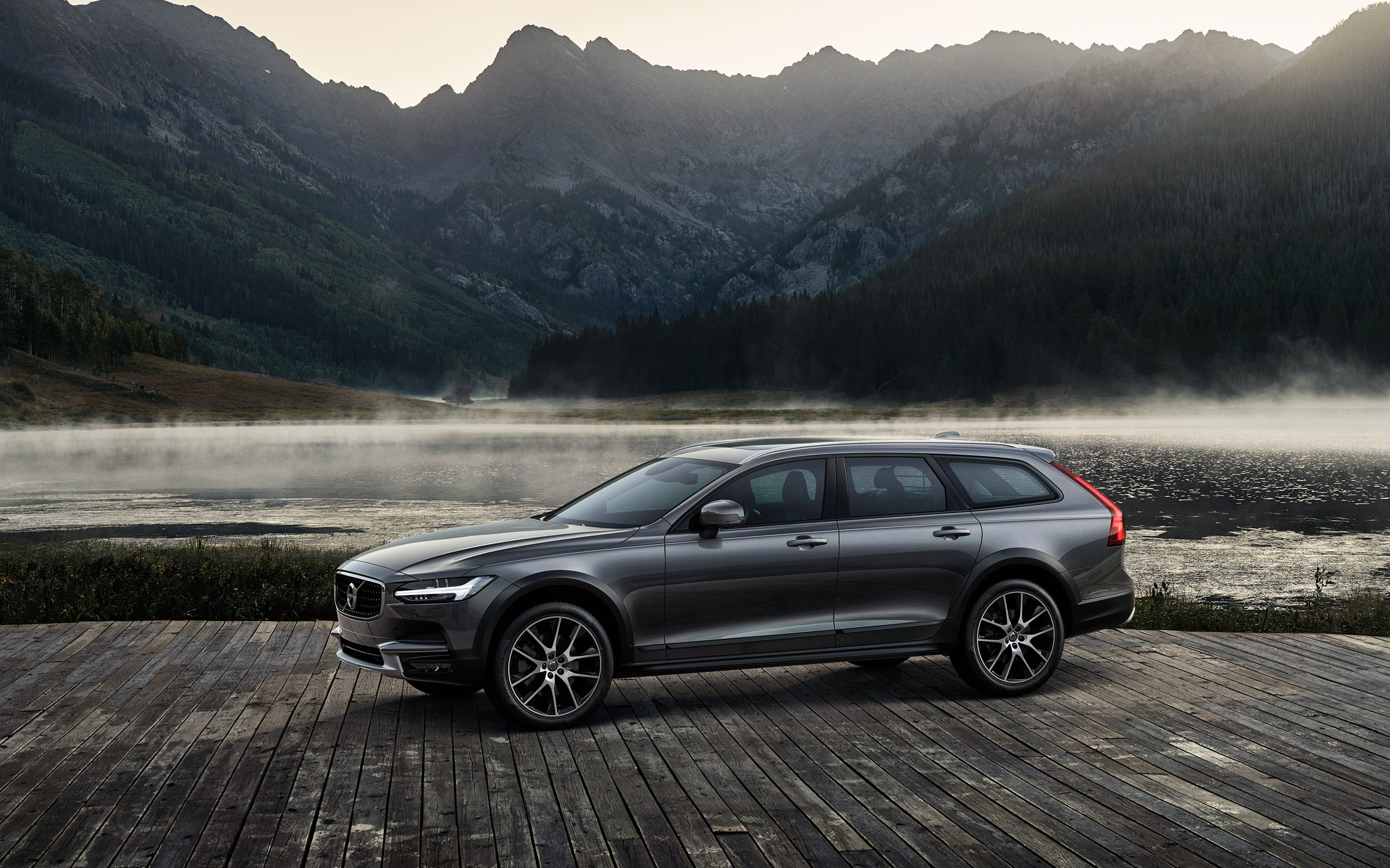 Volvo V90 Wallpaper