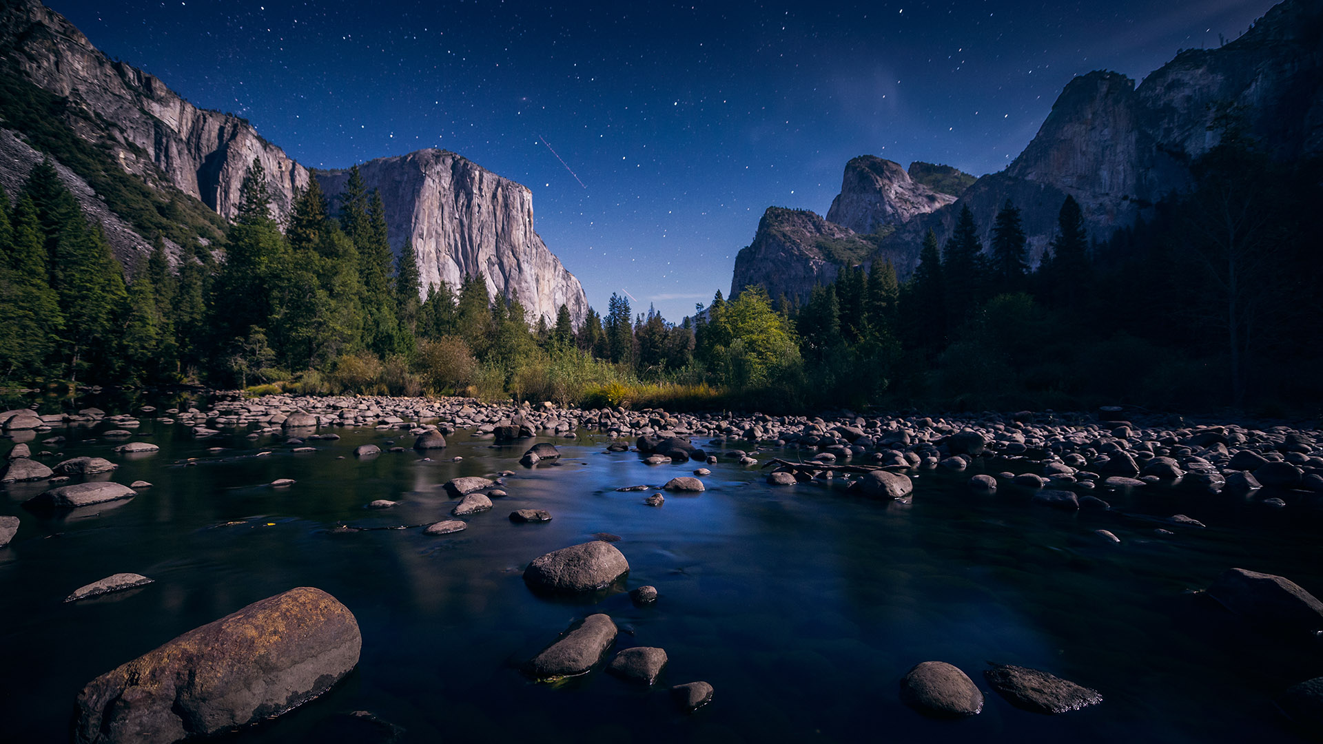 Milky Way over El Capitan and Half Dome