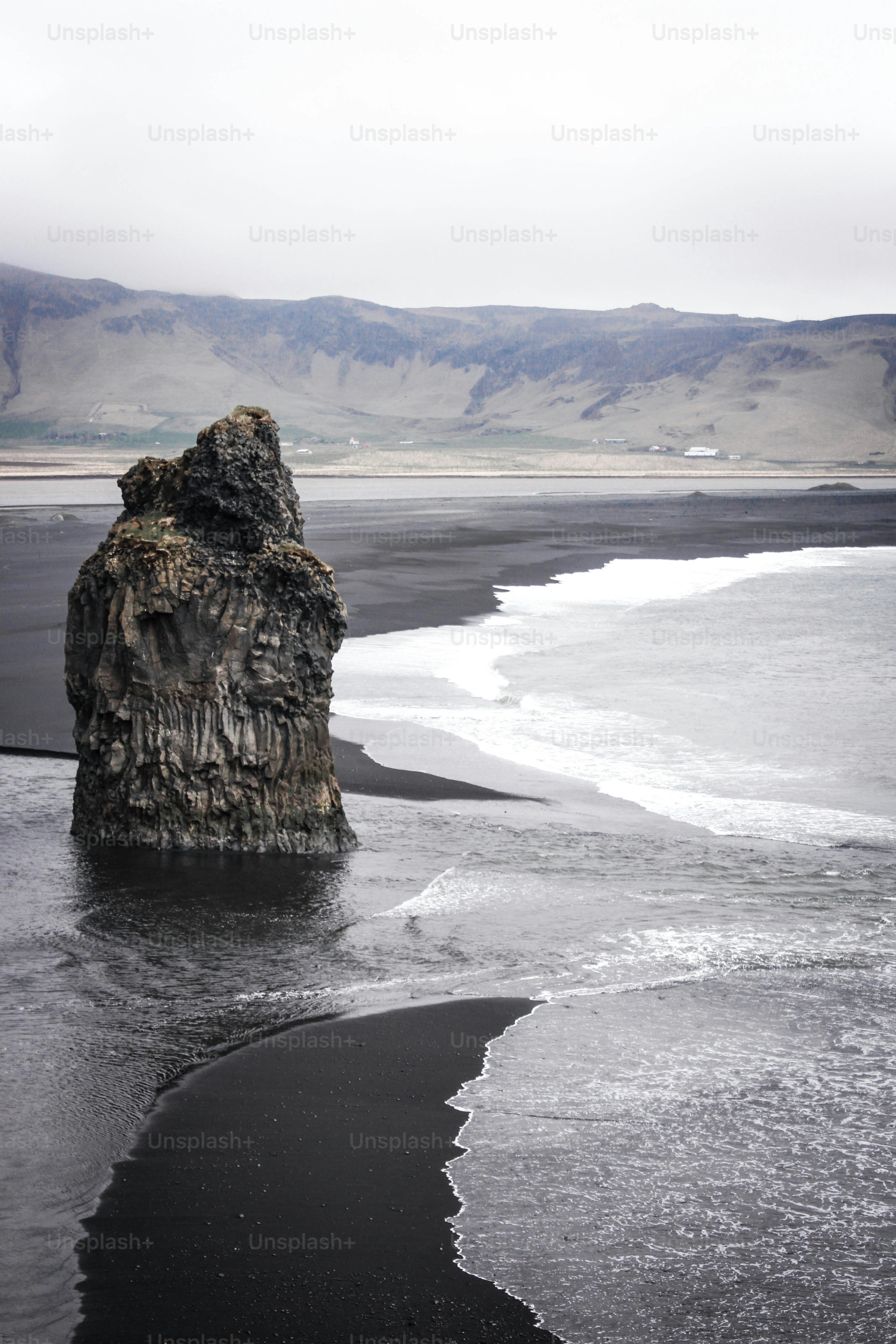 Black Sand Beach Picture HD
