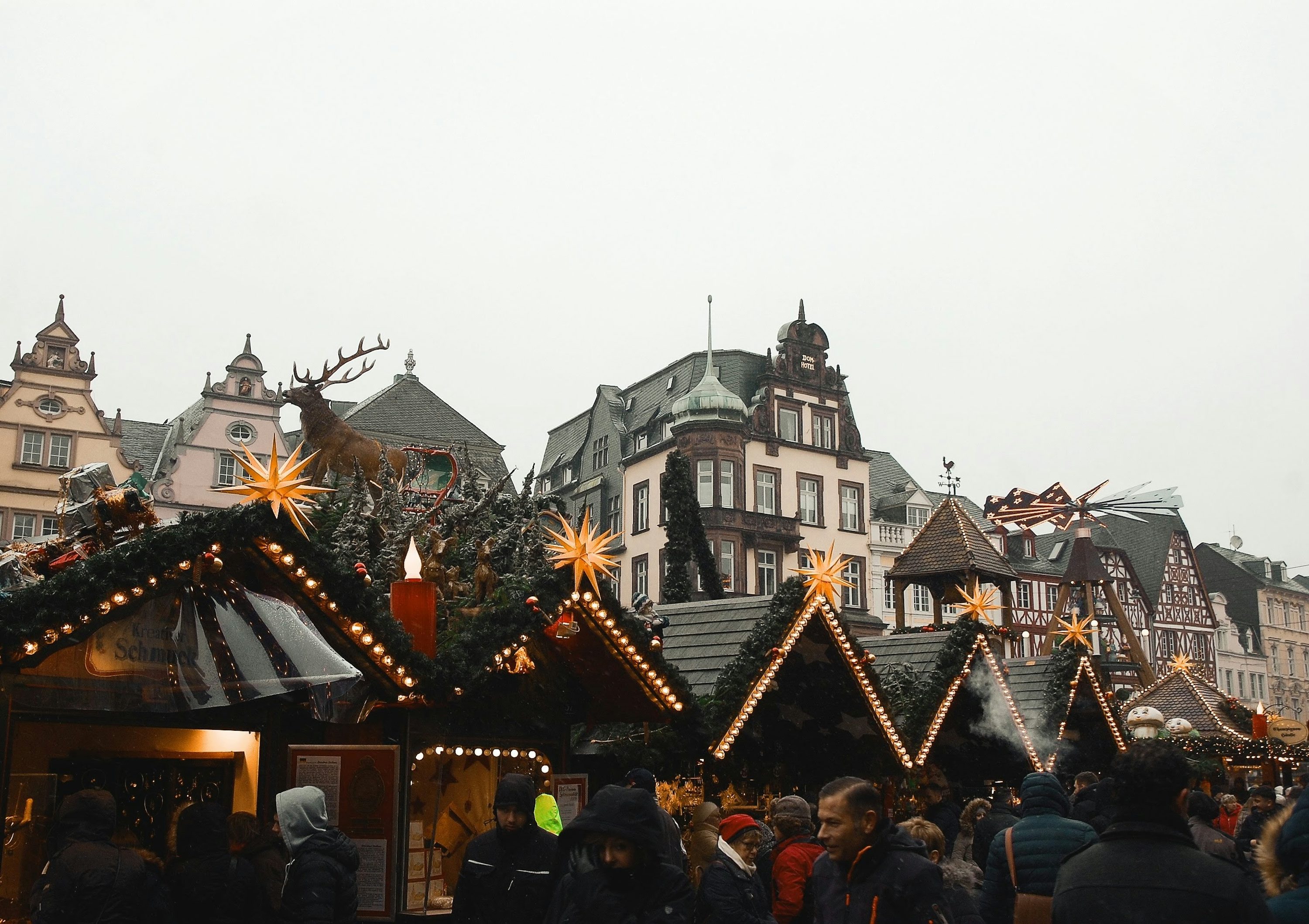 50,Christmas Market Picture
