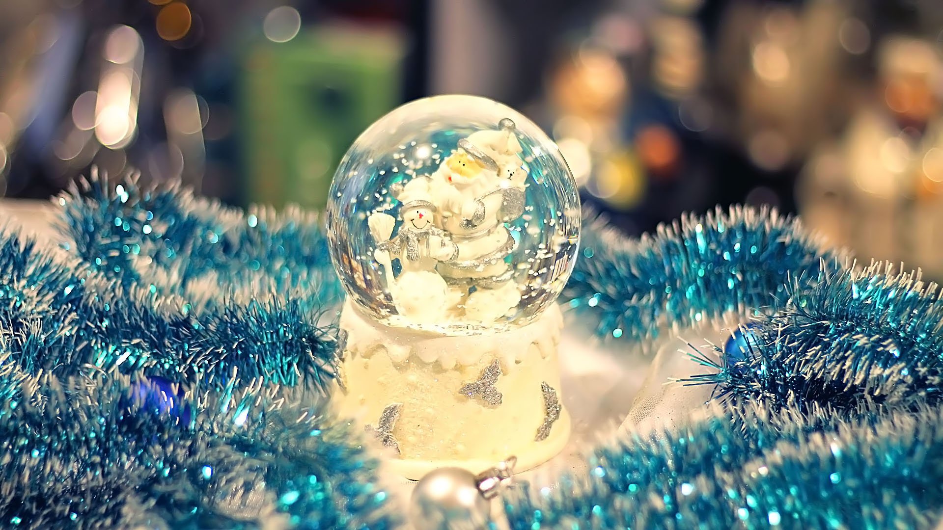 Christmas Snow Globe Magic