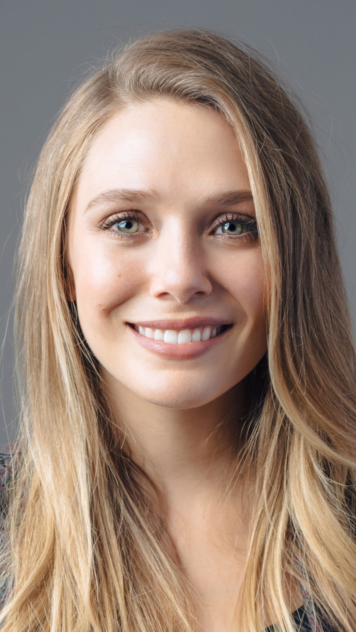 Elizabeth Olsen Wallpaper for iPhone