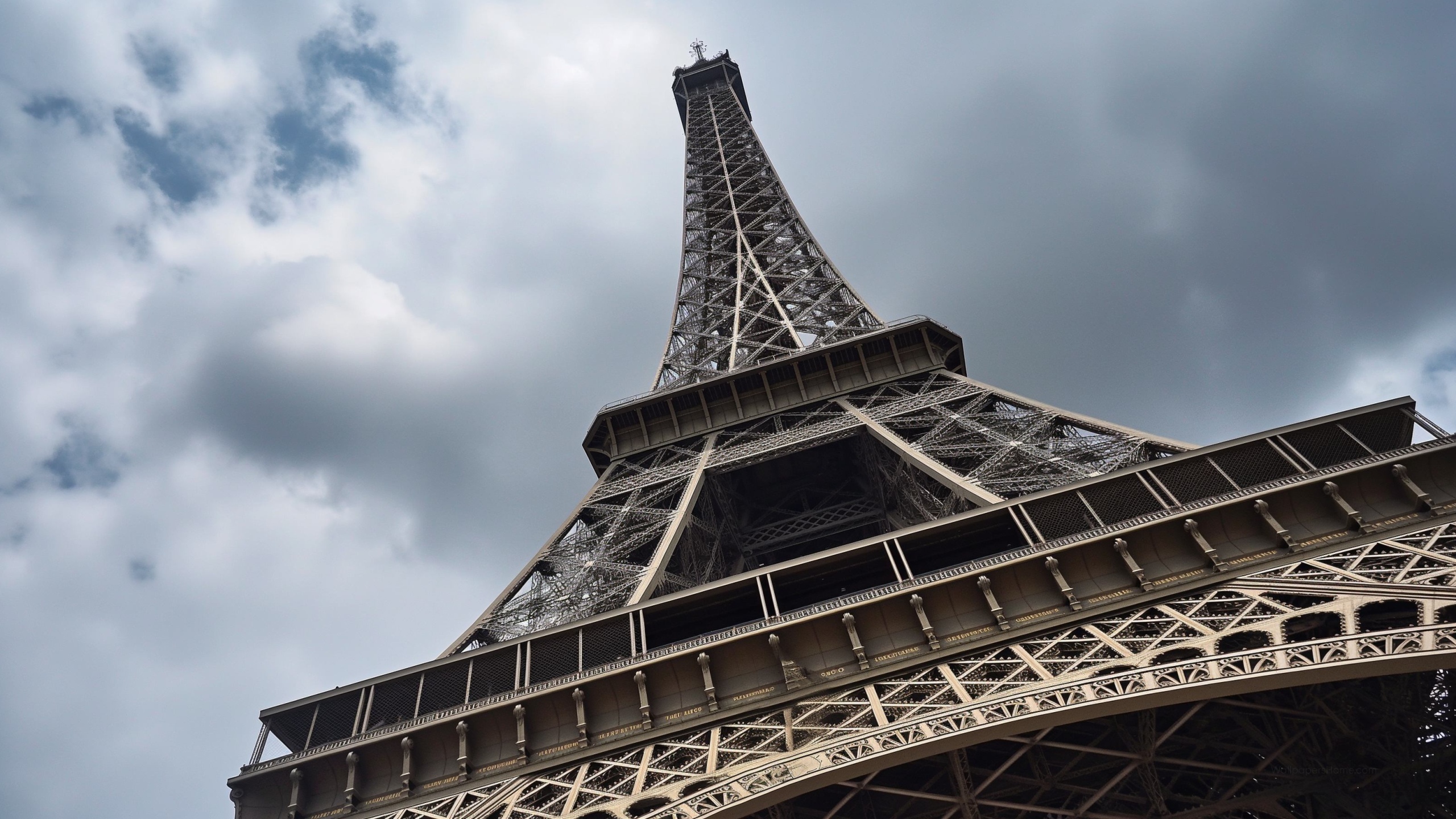 Eiffel Tower Wallpaper