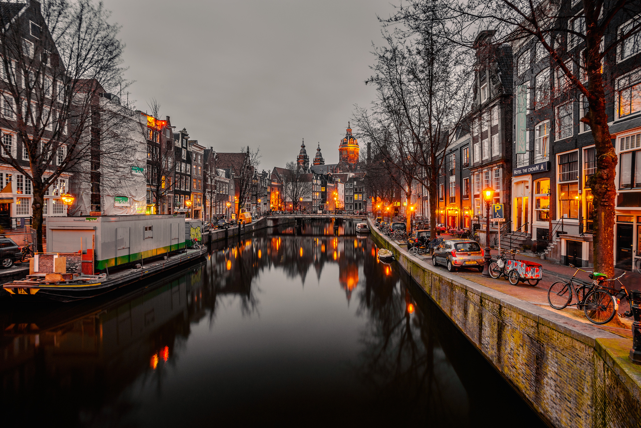 Amsterdam Dusk: A Serene Canal View Wallpaperx1367