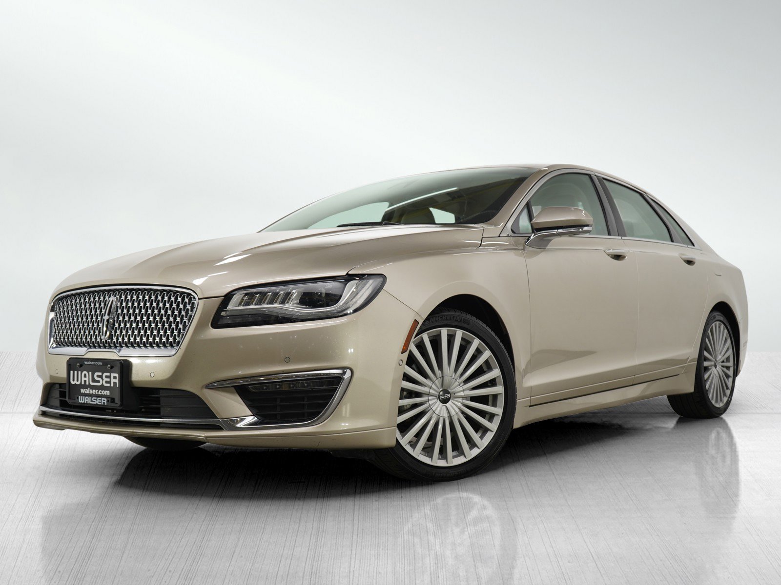 Lincoln MKZ Reserve Sedan