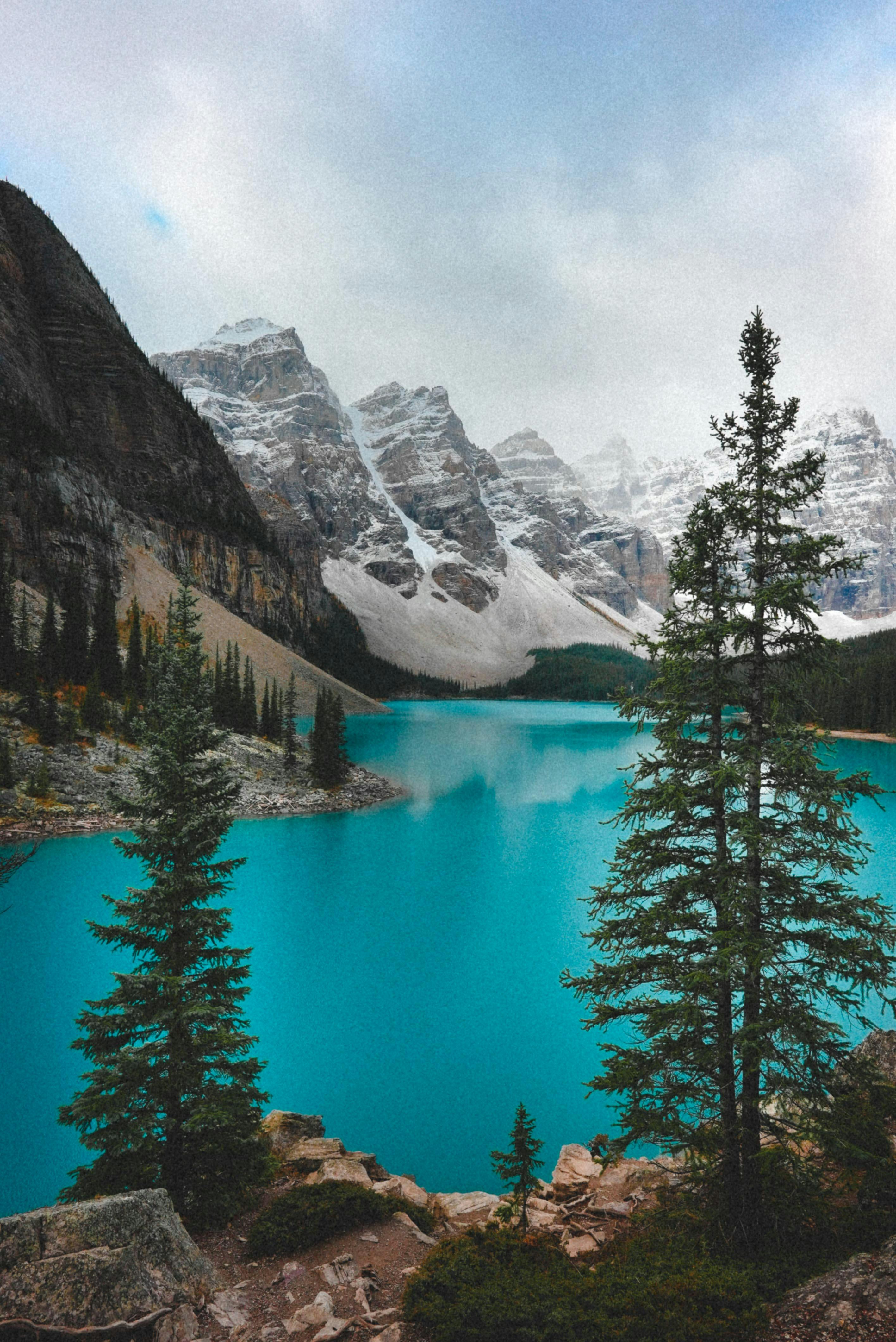 Moraine Lake · Free
