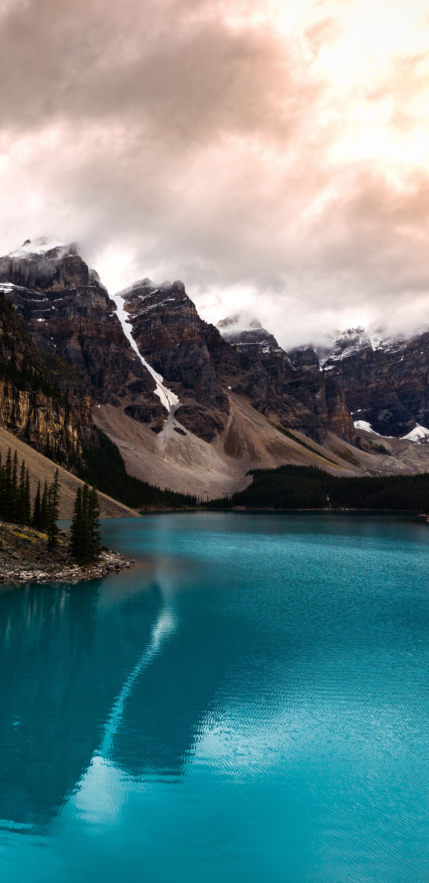 Moraine Lake Wallpaper