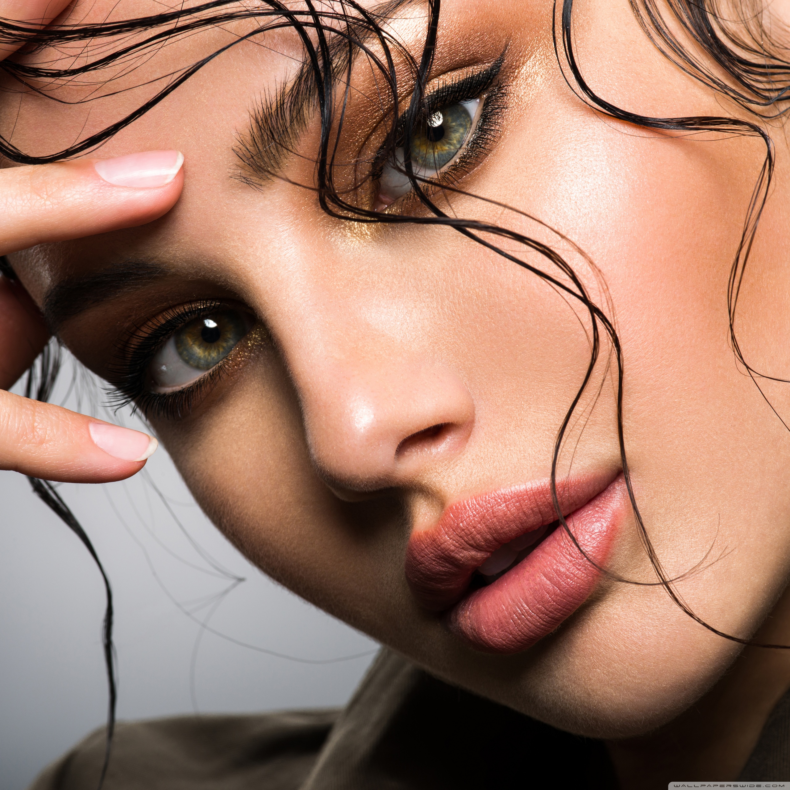 Beautiful Girl Ultra HD Wallpaper