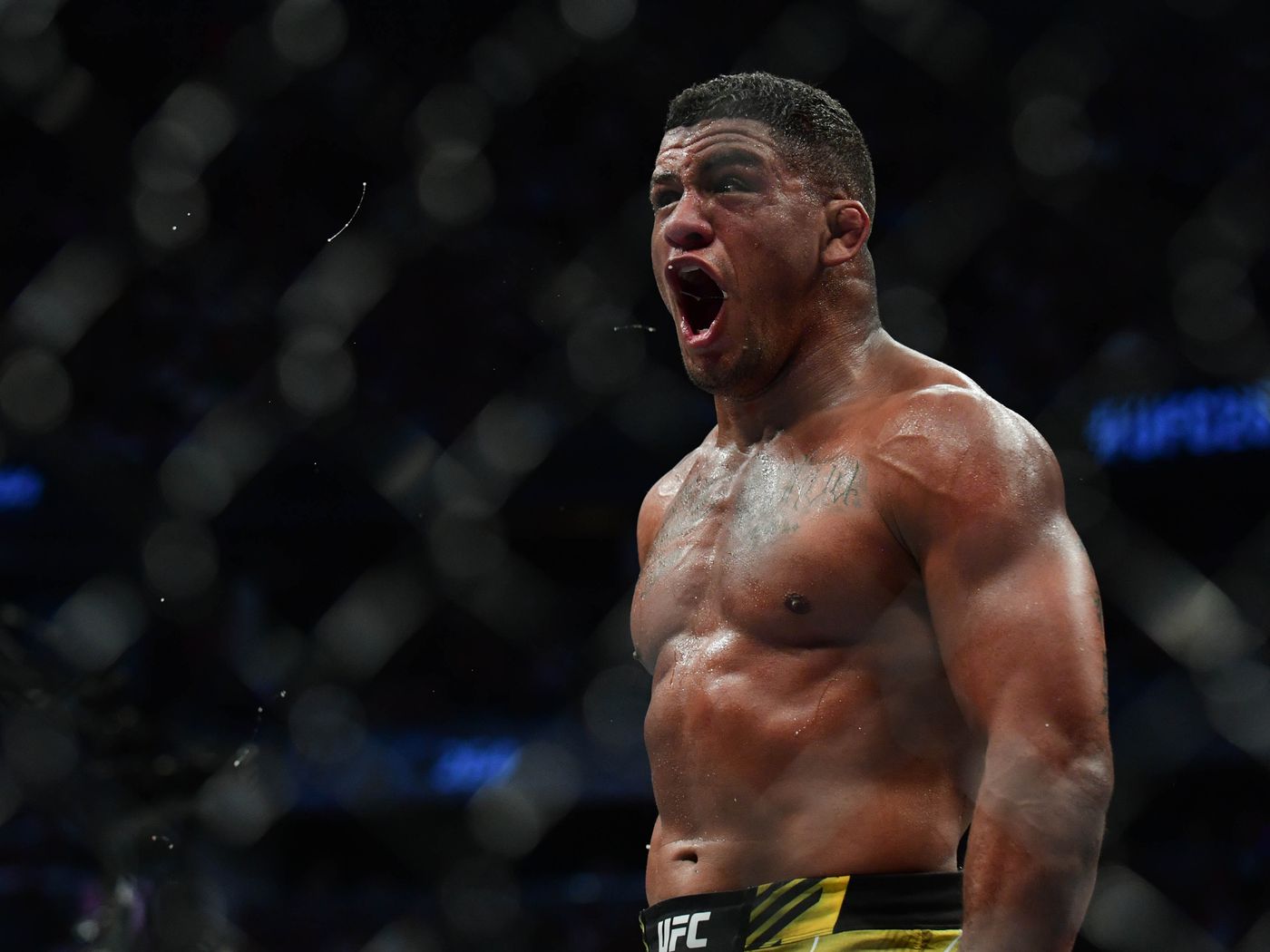 Gilbert Burns defends Stephen Thompson