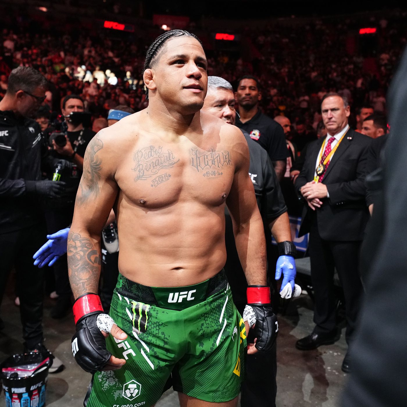 Gilbert Burns vs. Sean Brady in