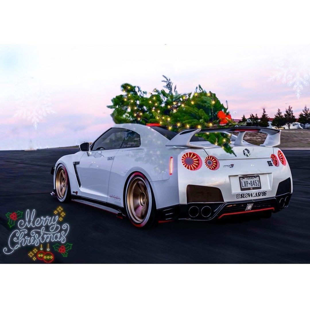 Nissan GTR: Merry Christmas to all you