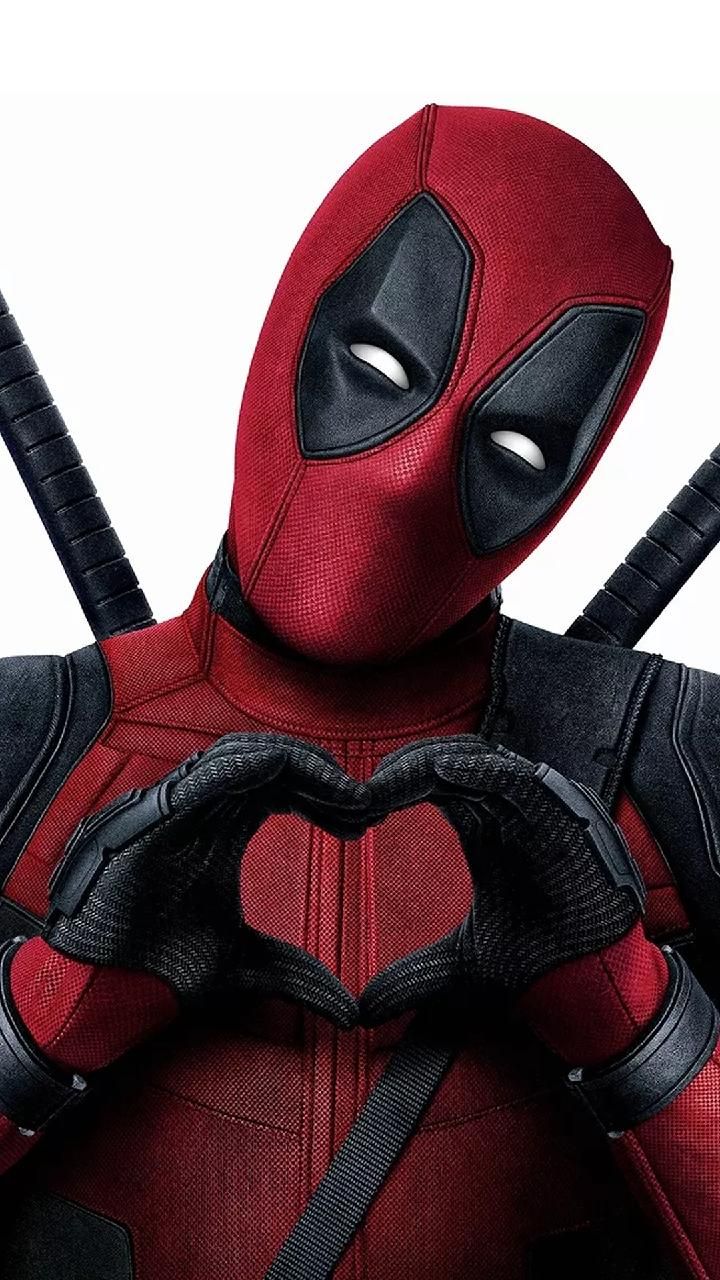 Deadpool Heart wallpaper