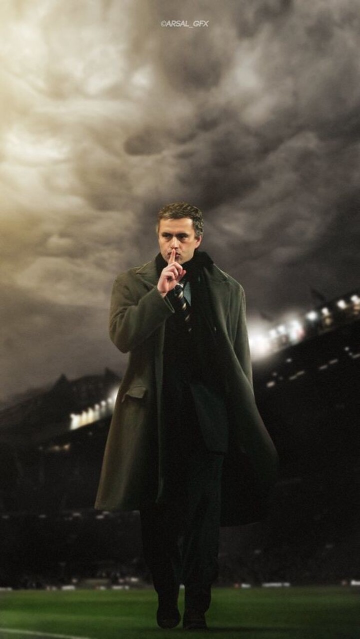 LIKE A MODEL: Mourinho new Spurs