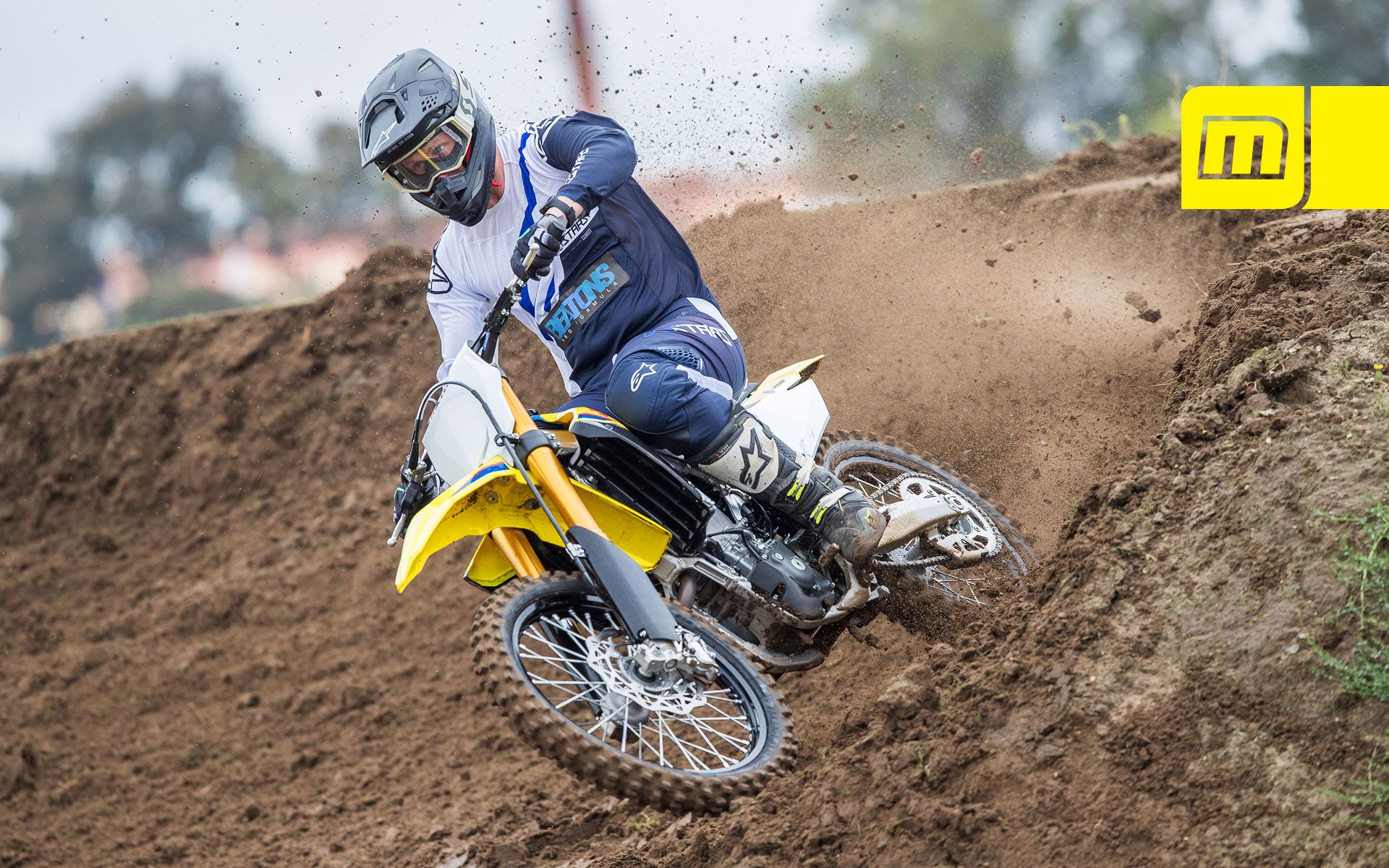 Wallpaper: 2019 Suzuki RM Z250
