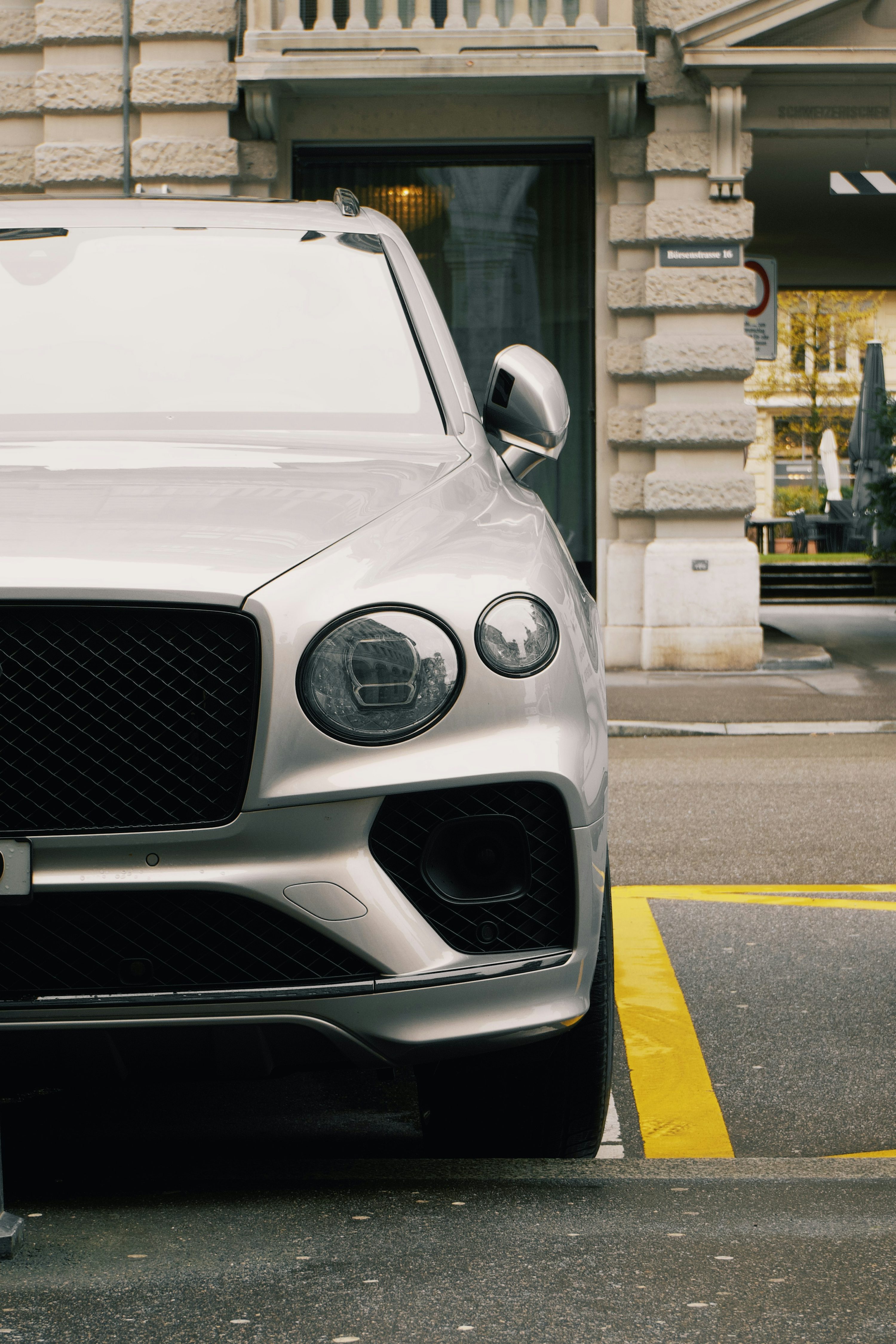 Bentley Bentayga Picture. Download