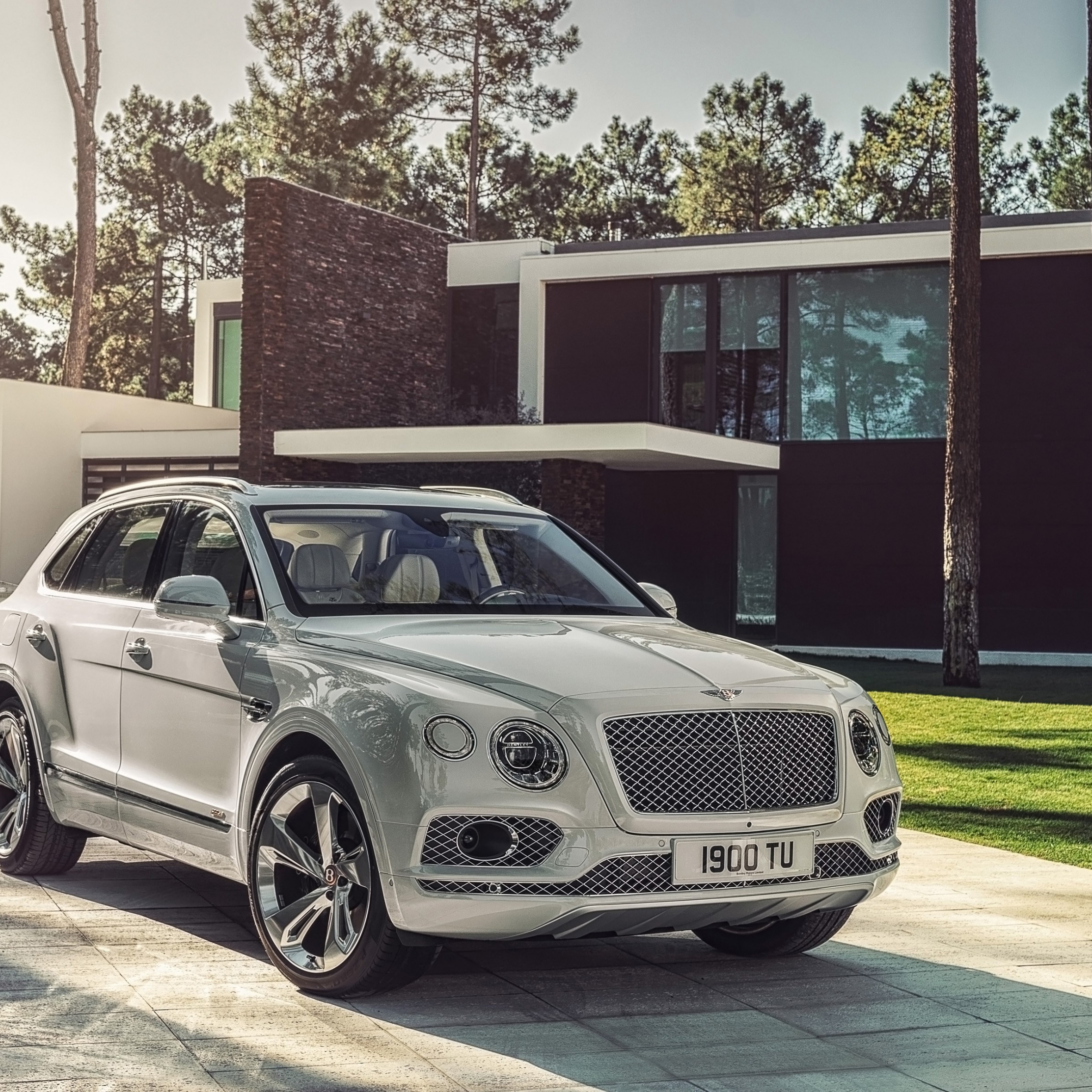 Bentley Bentayga Hybrid 2018 2224x2224