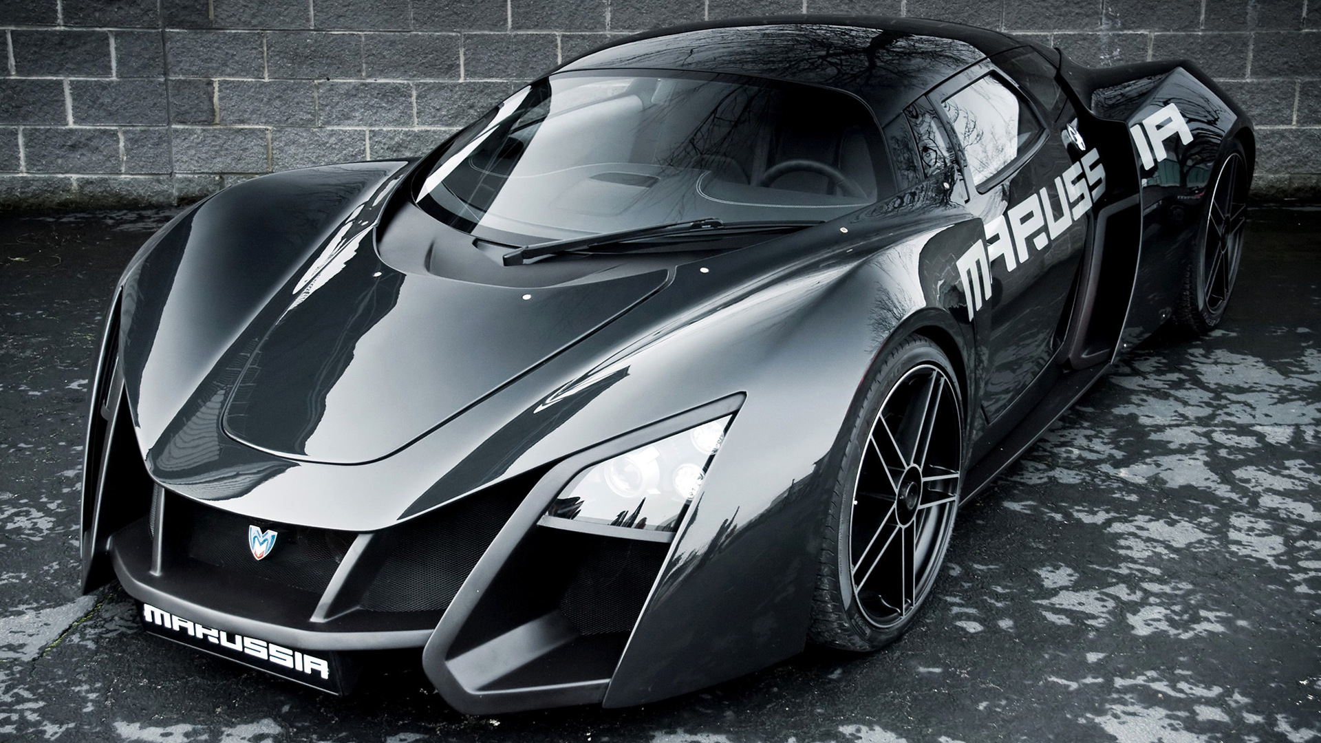 Marussia B2 and HD