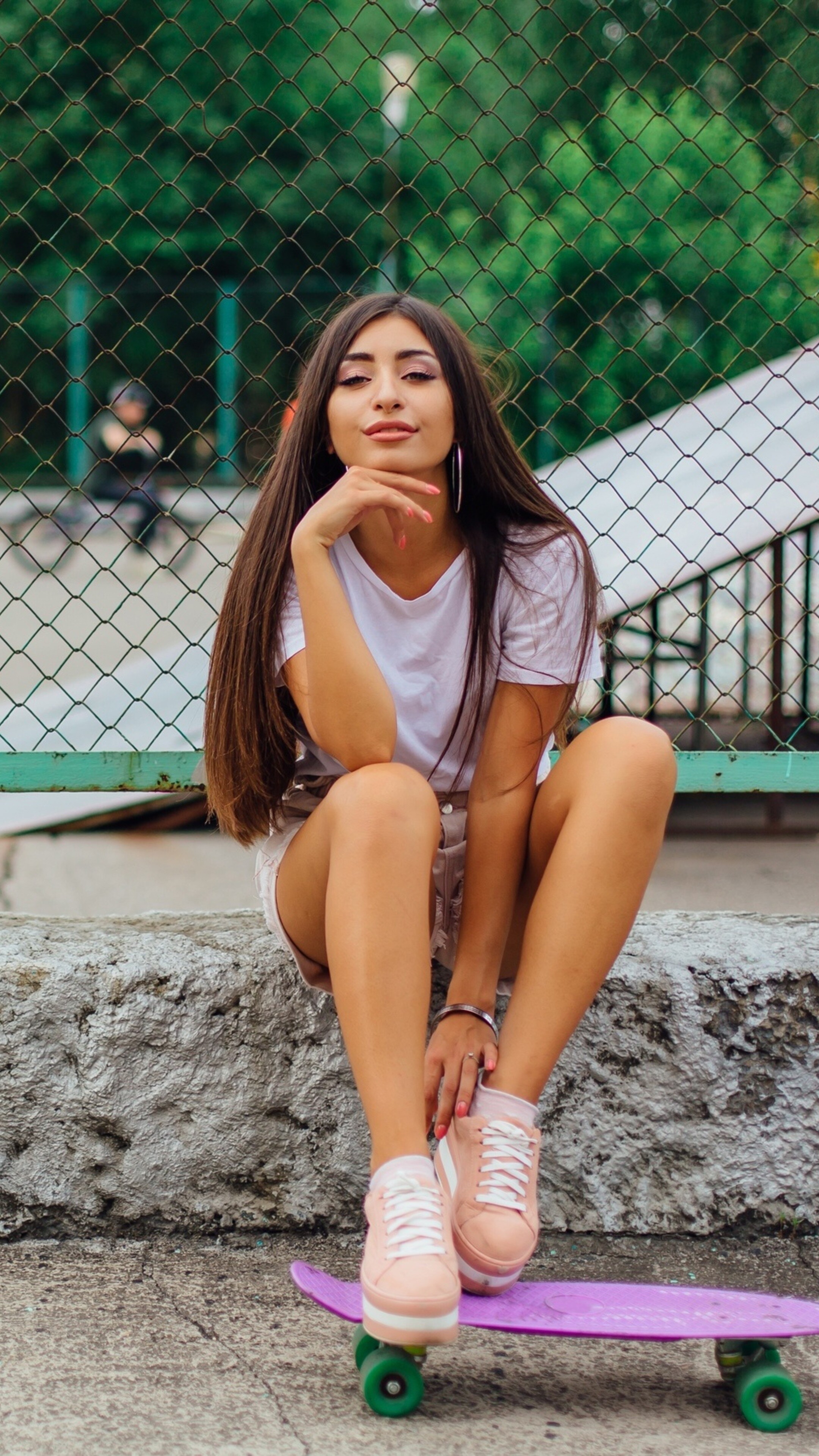 Girl Skateboarding Wallpaper 51