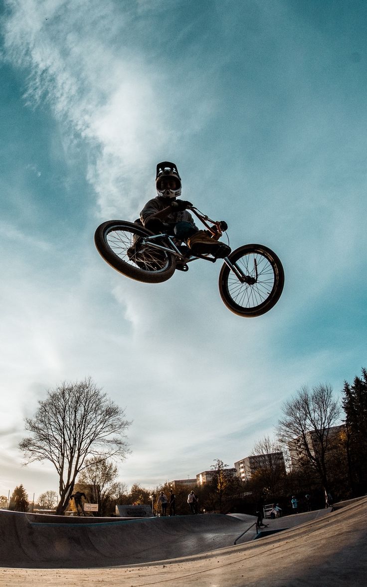 Wallpaper bicycle trick cyclist helmet sky