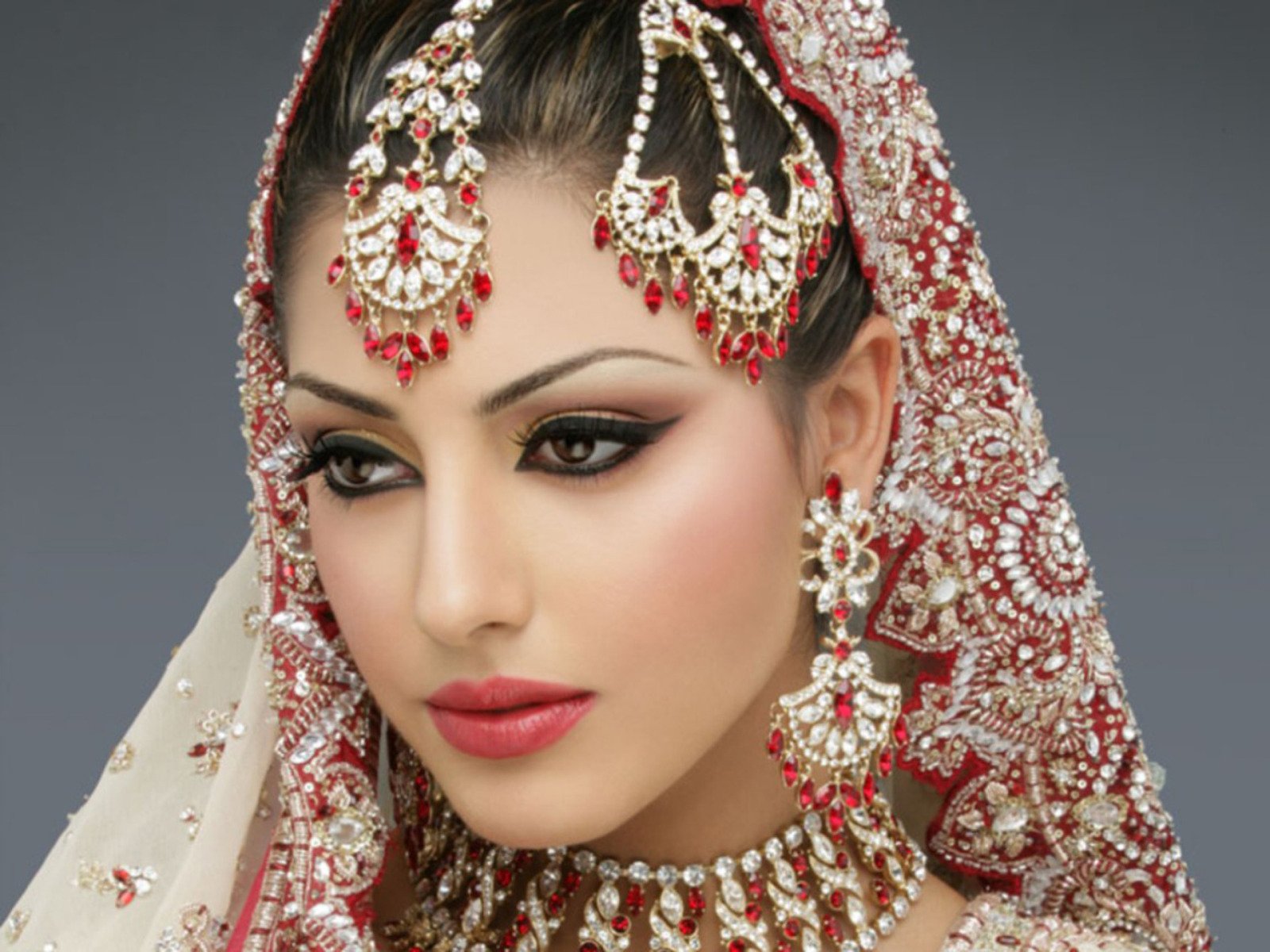 Stunning Bride HD Wallpaper