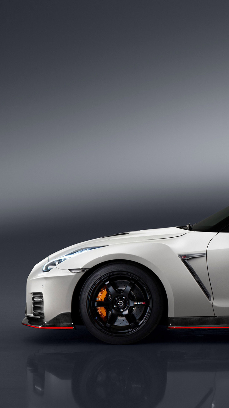 Nissan GT R Nismo iPhone