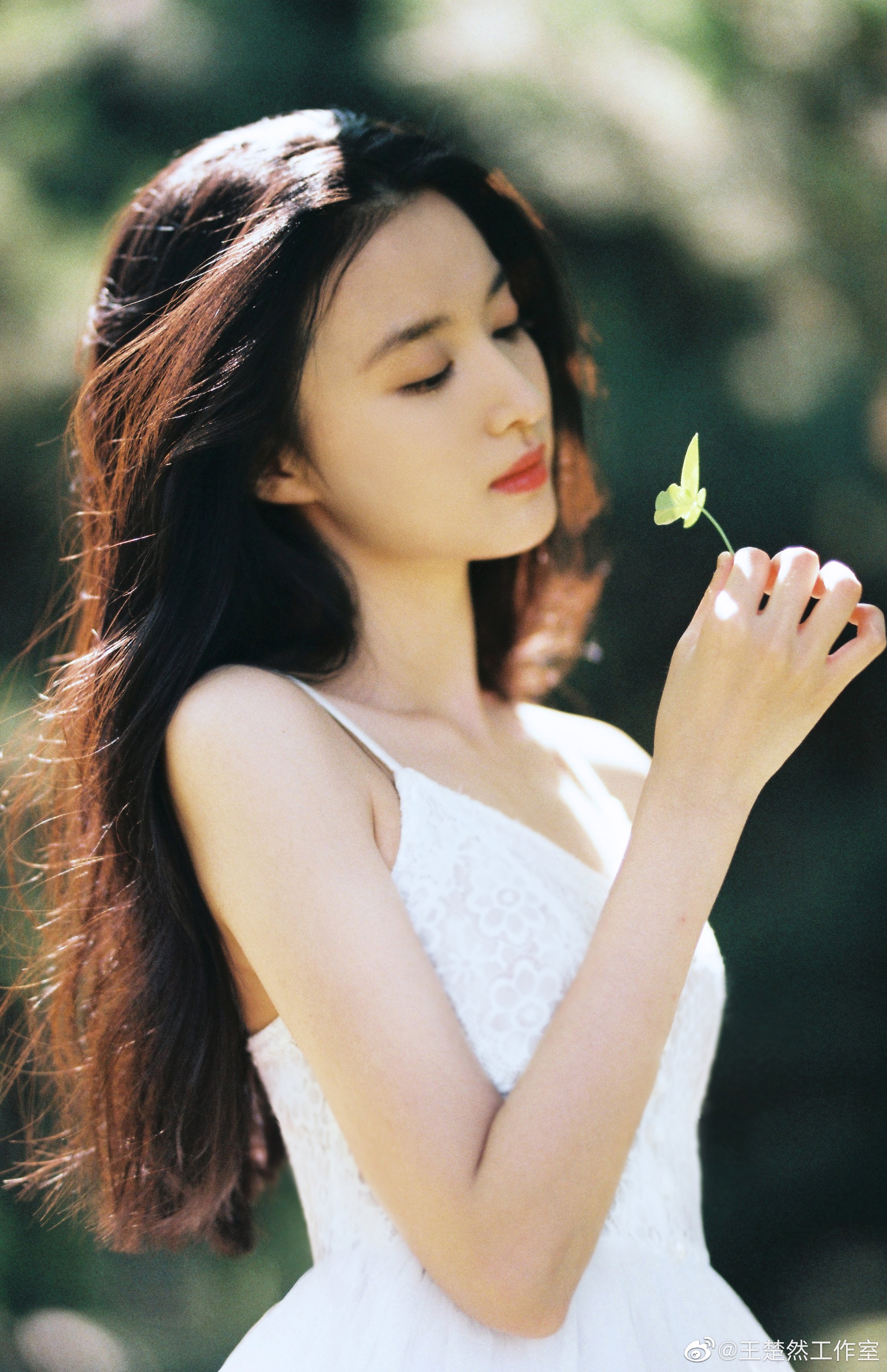 Wang Churan poses for photo shoot