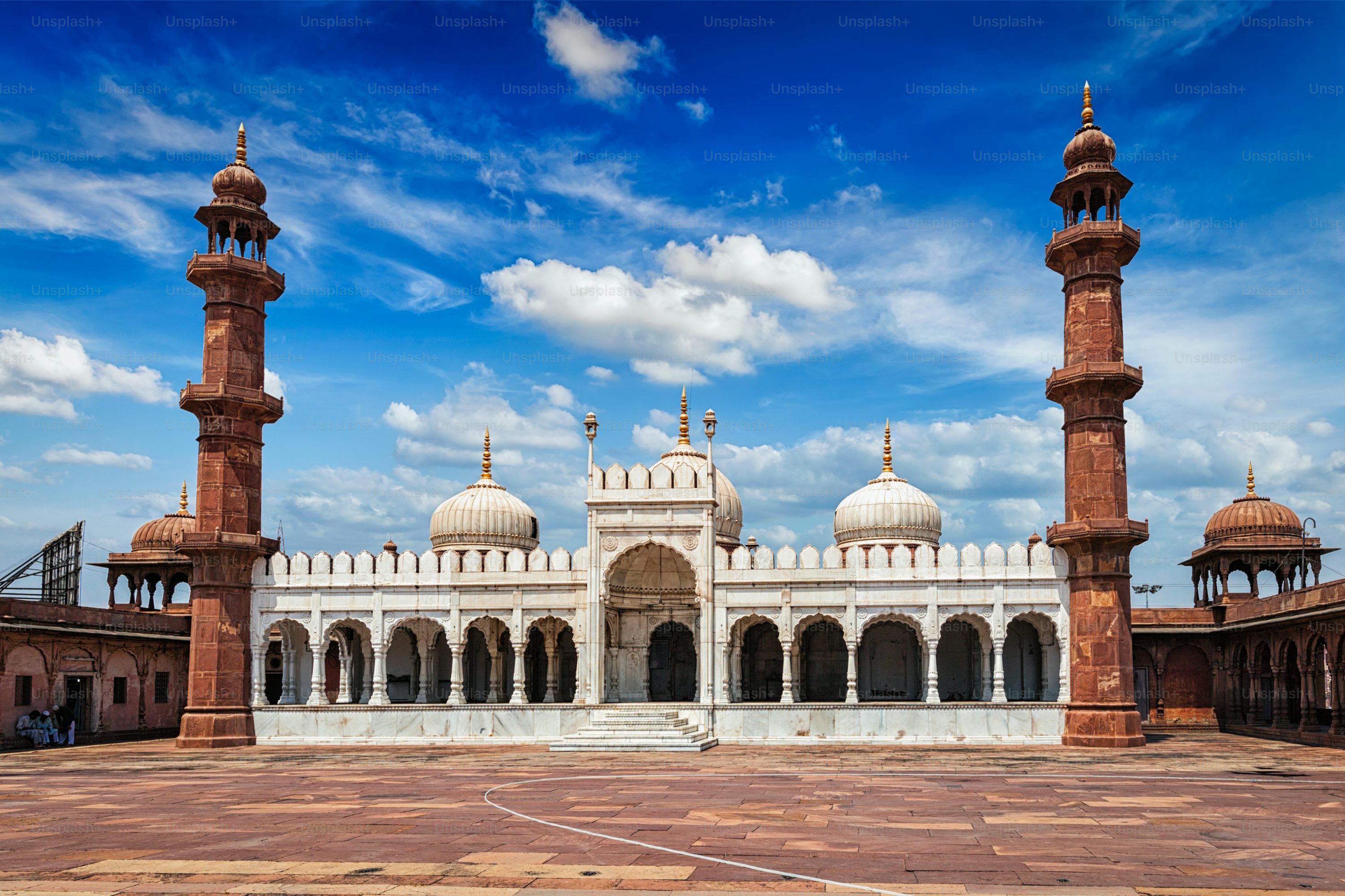 Badshahi Mosque Picture. Download