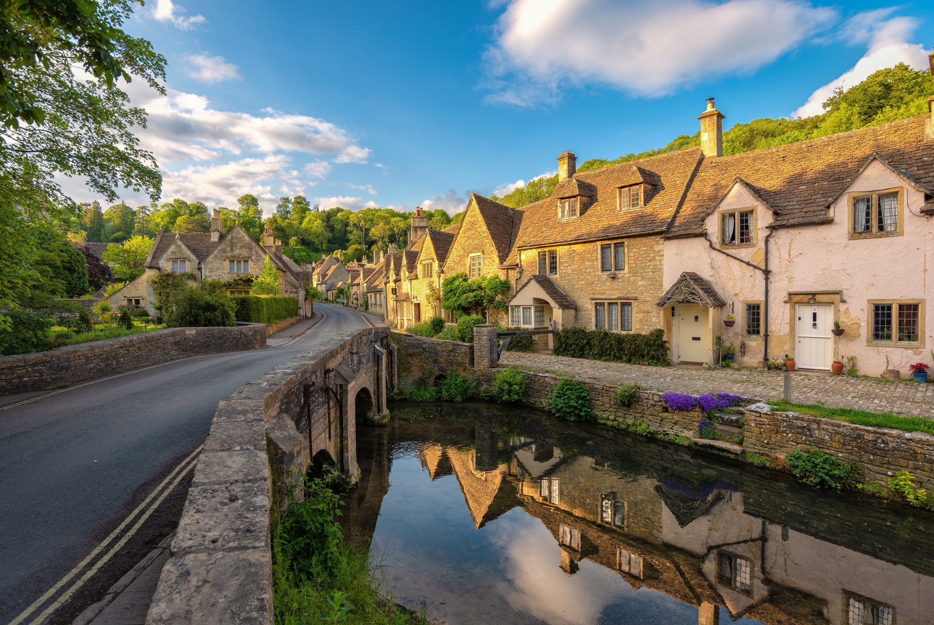 Download Bridge Cotswolds House England