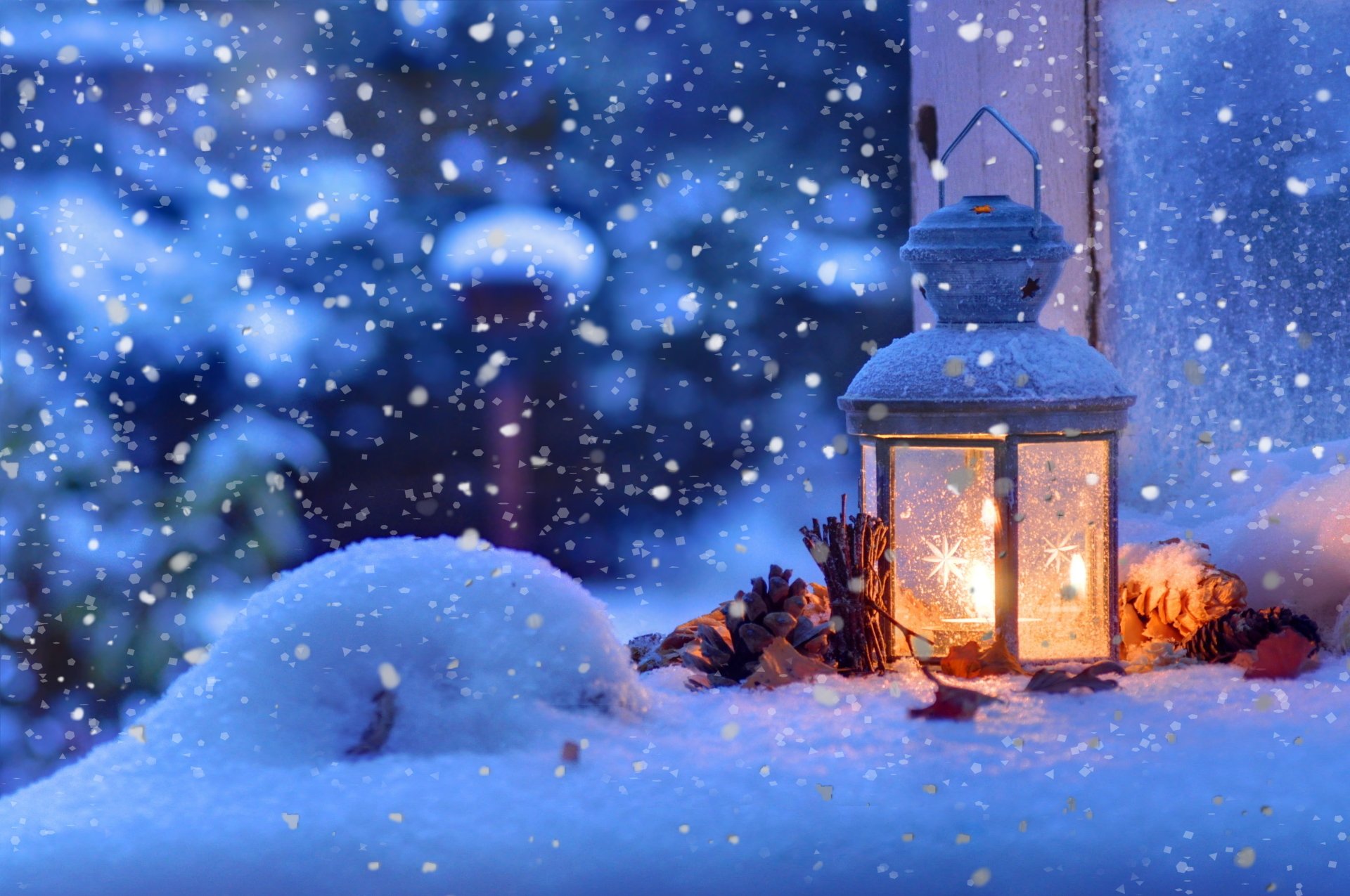 Winter Lantern Ultra HD Christmas