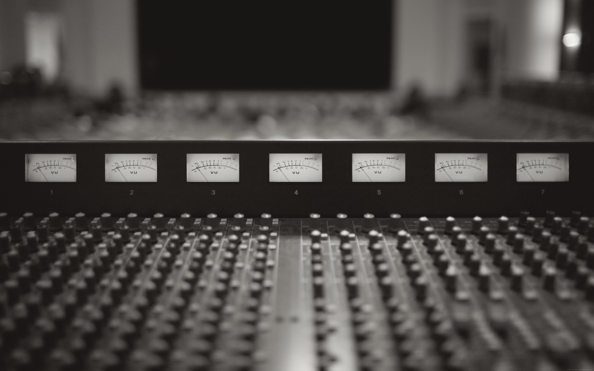 Download Music Studio HD Wallpaper