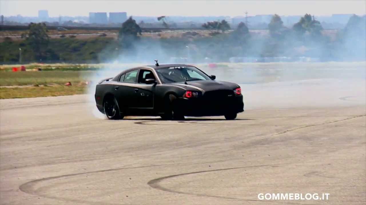 Dodge Charger SRT AWESOME Drifting
