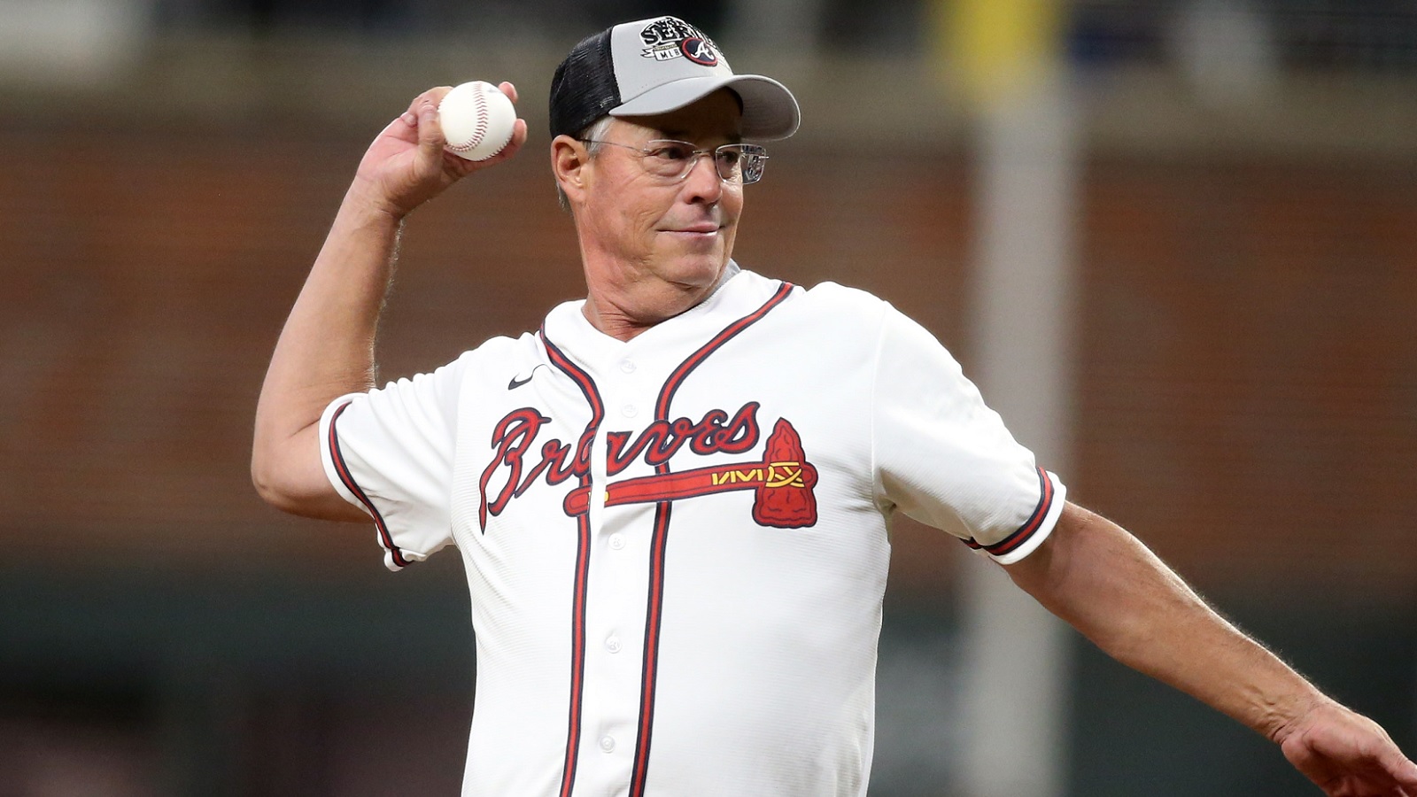 Greg Maddux to help 1 MLB team