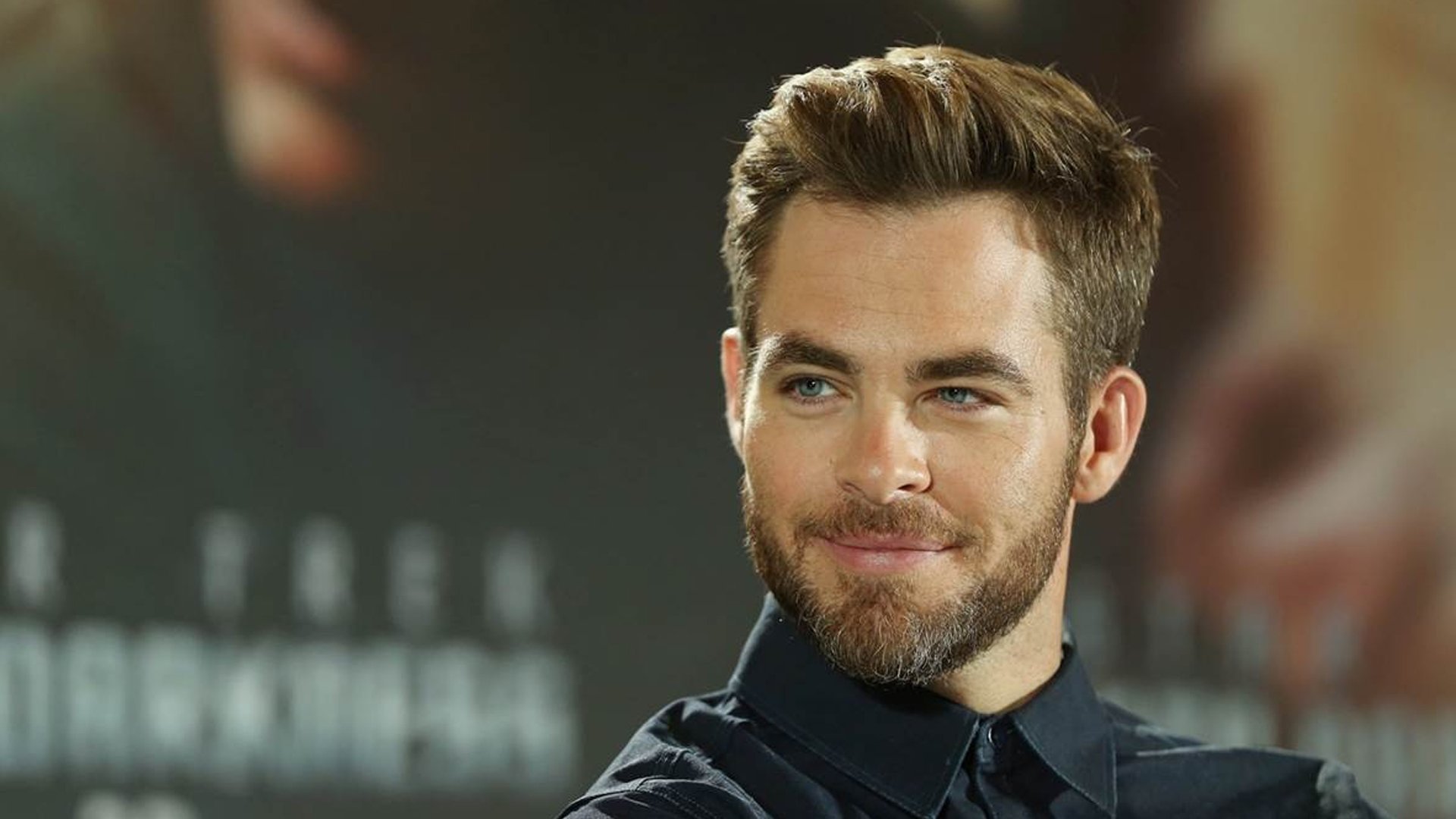 Chris Pine Actor Desktop Wallpaper