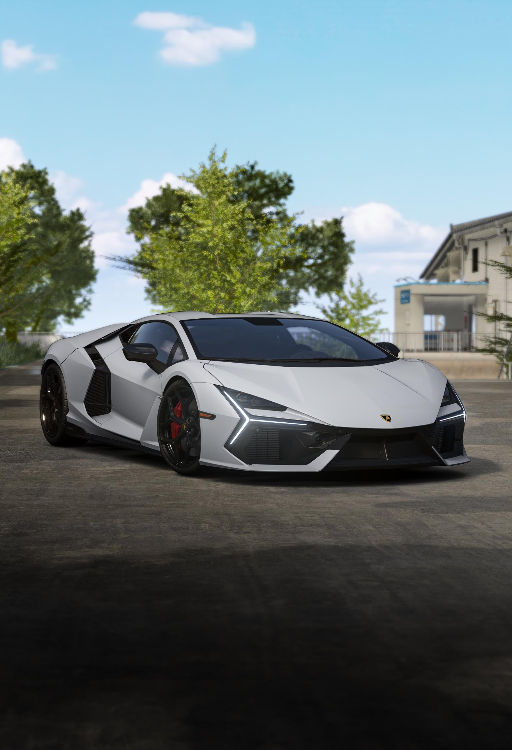 New Lamborghini Revuelto