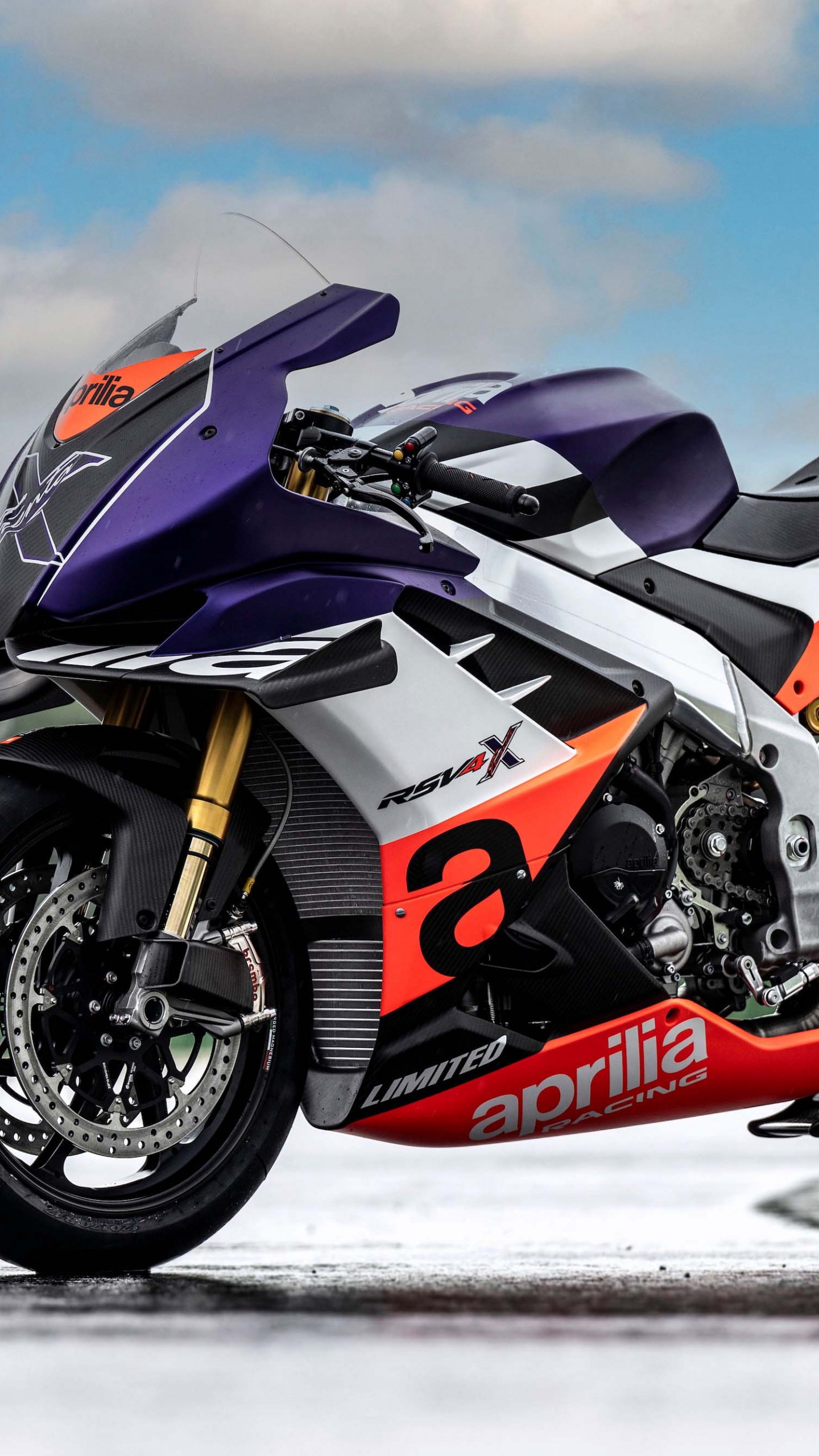 Aprilia RSV4 XTrenta Wallpaper 4K
