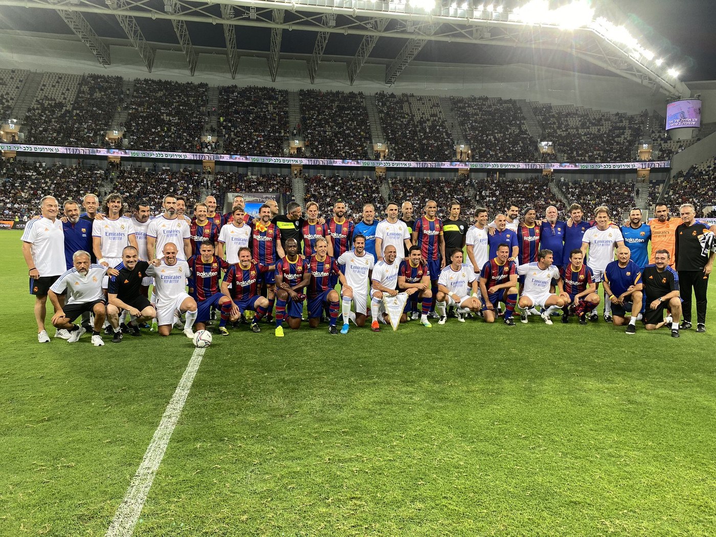 Real Madrid Legends 3 Barcelona