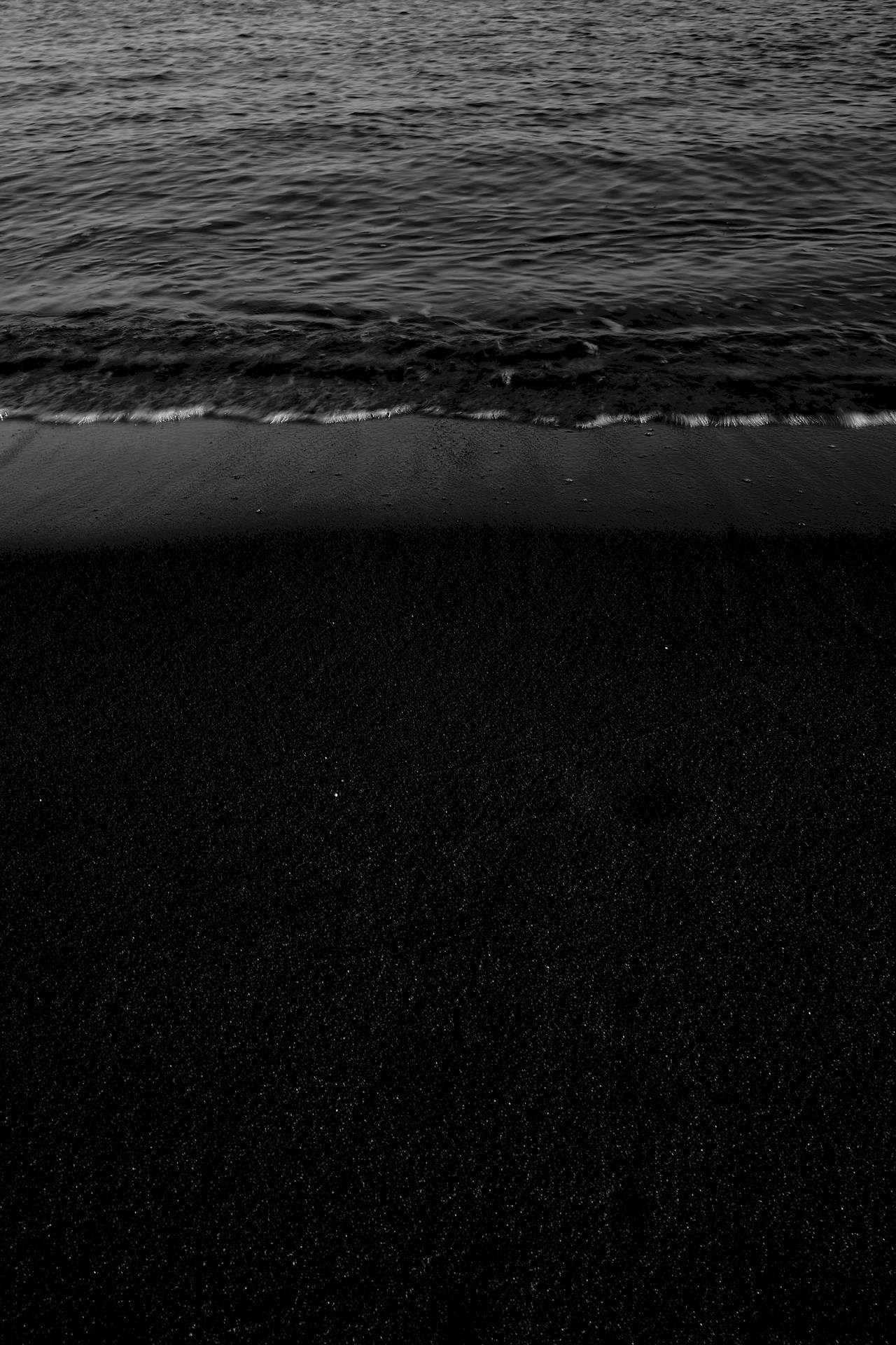 Download Black Beach Wave iPhone Wallpaper