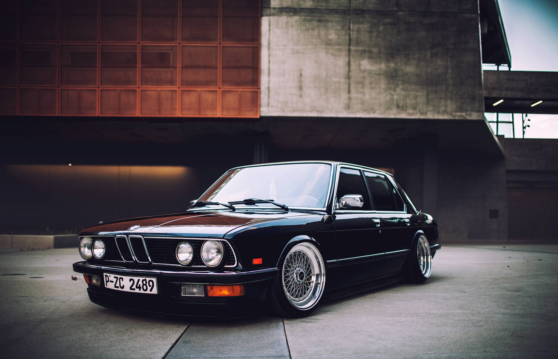 Download Classic Bmw E28 Wallpaper