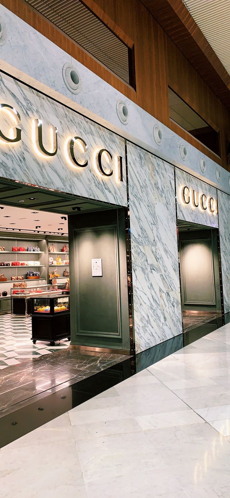 Gucci store ✨. Aesthetic stores