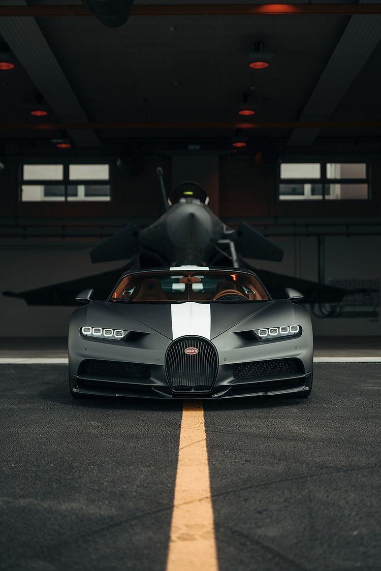 Car and plane wallpaper