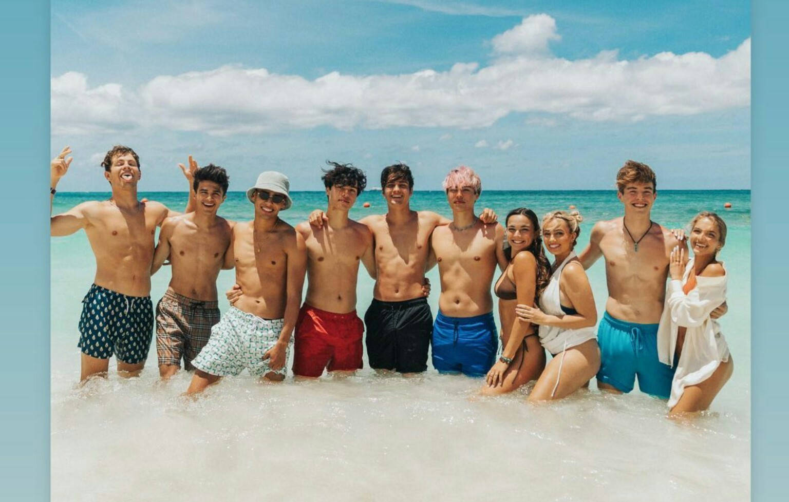 Ben Azelart With Friends On Beach