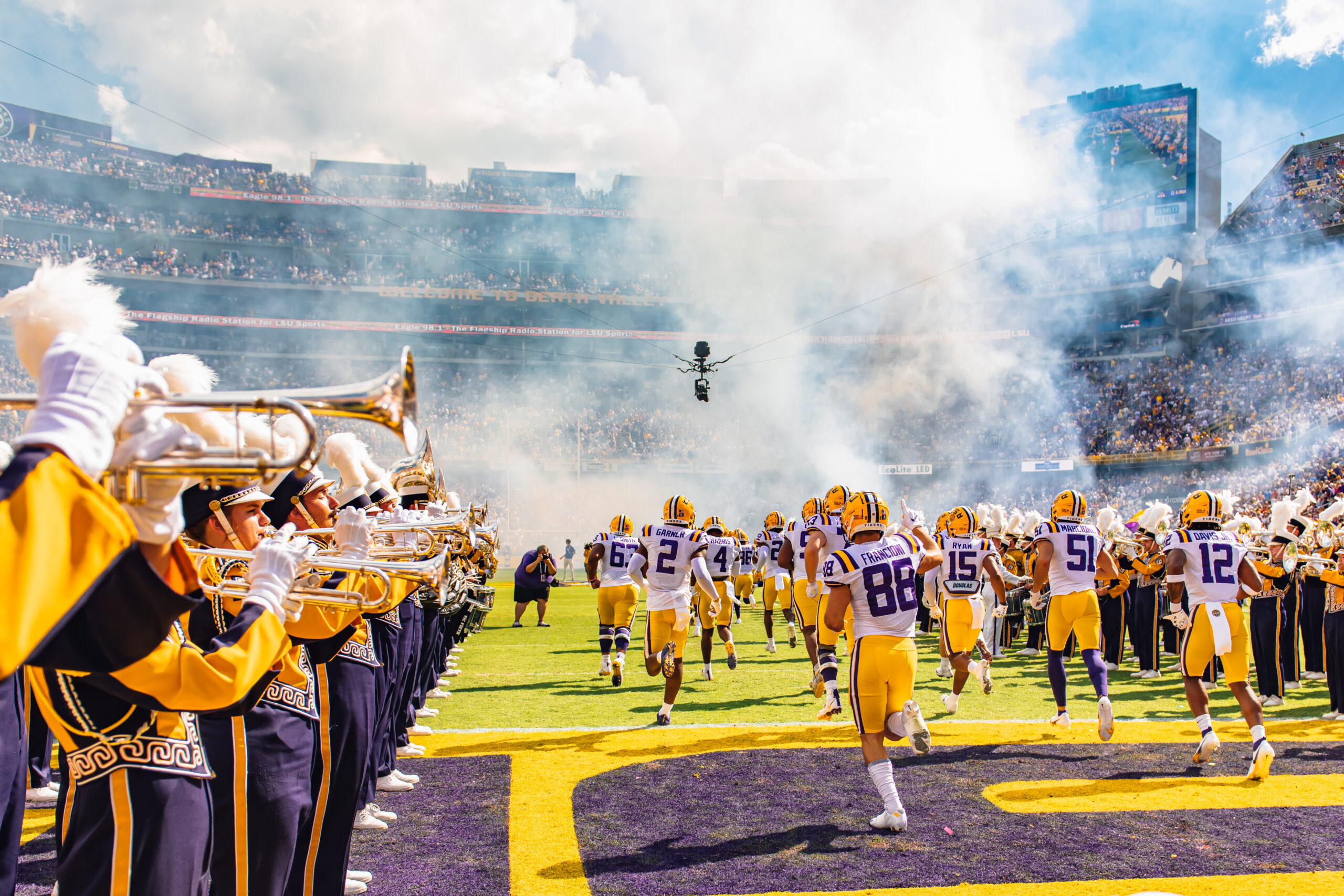 Put your digital screens in football