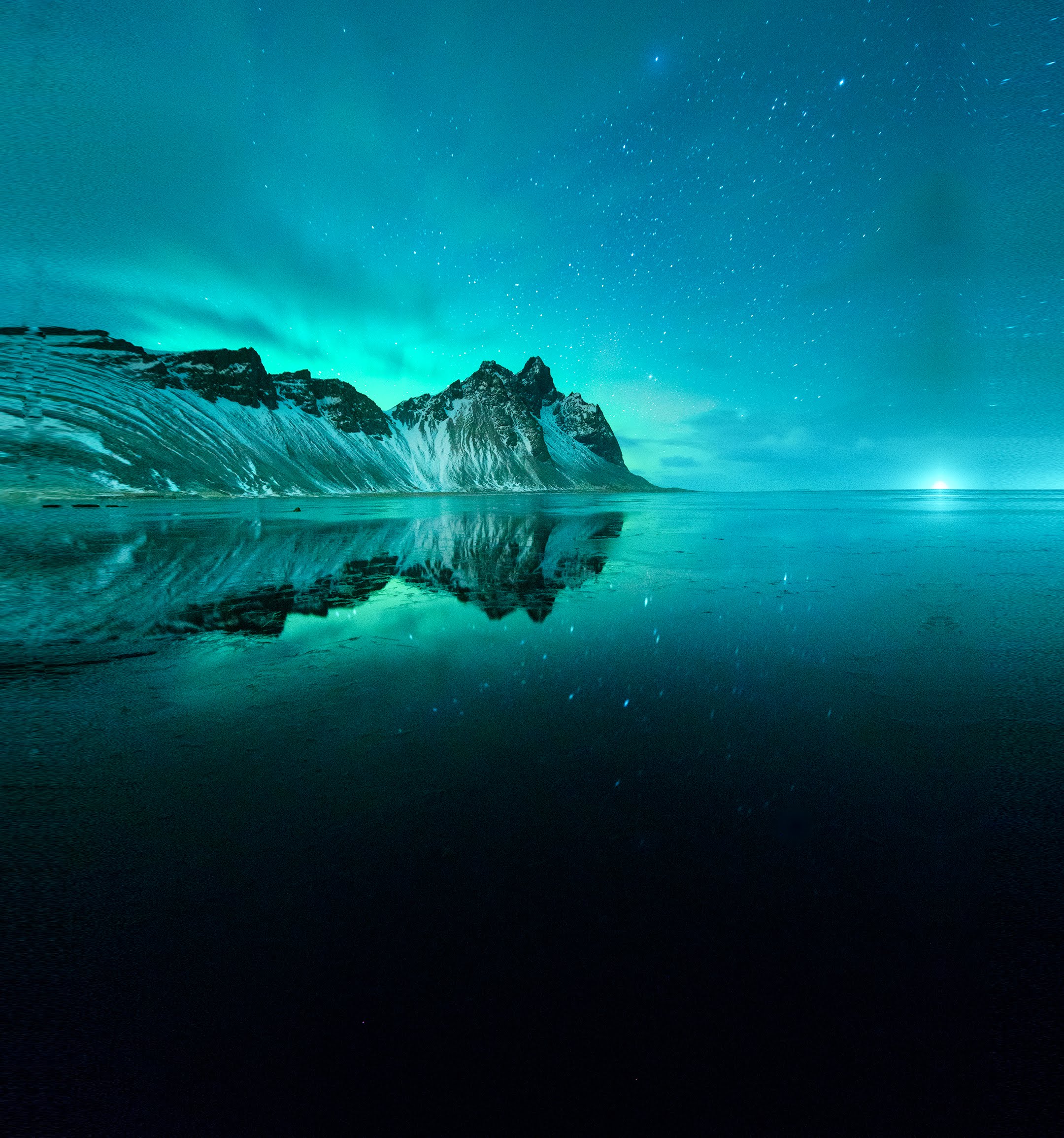 Walls Green Aurora Borealis Wallpaper