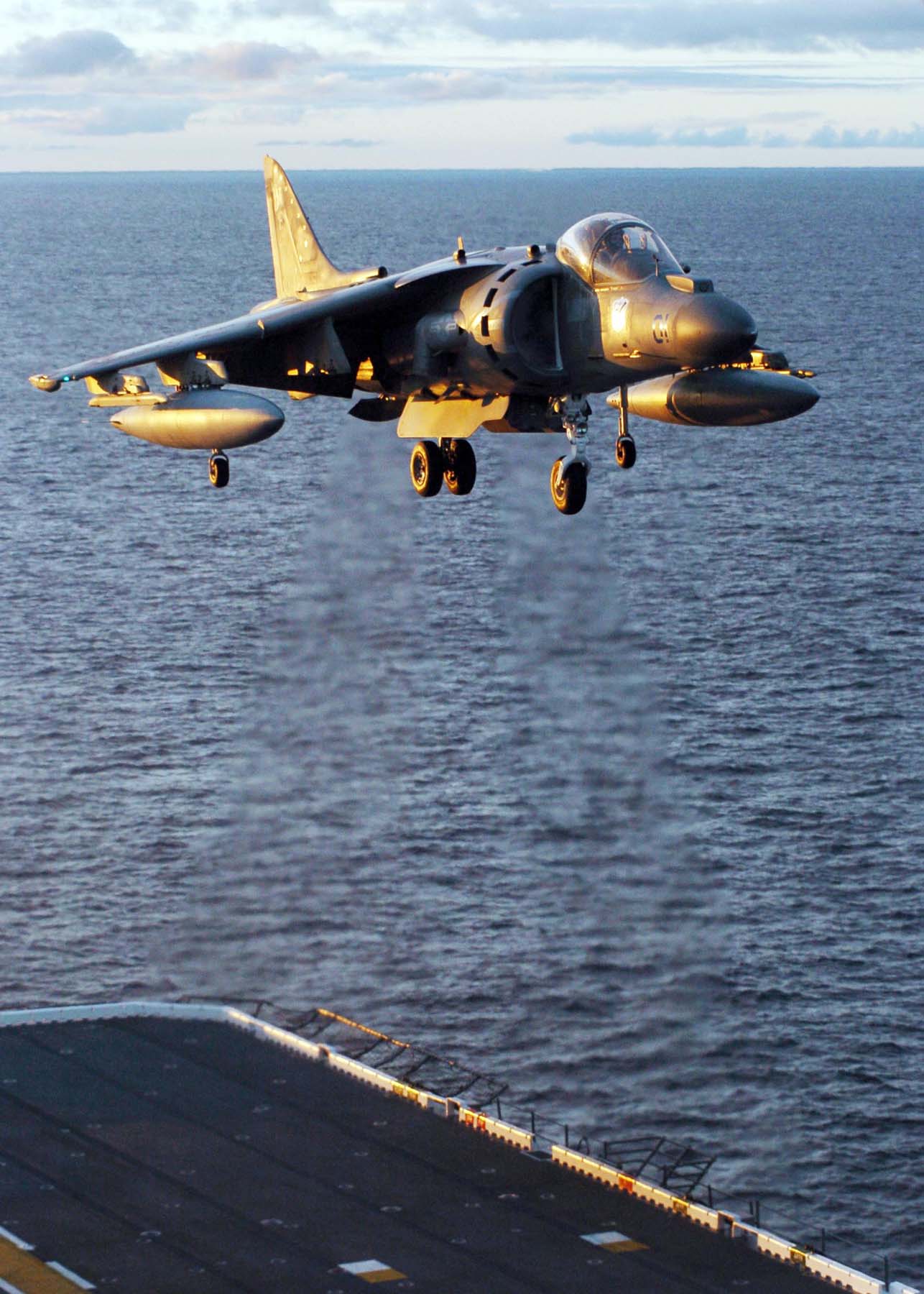 McDonnell Douglas AV 8B Harrier II